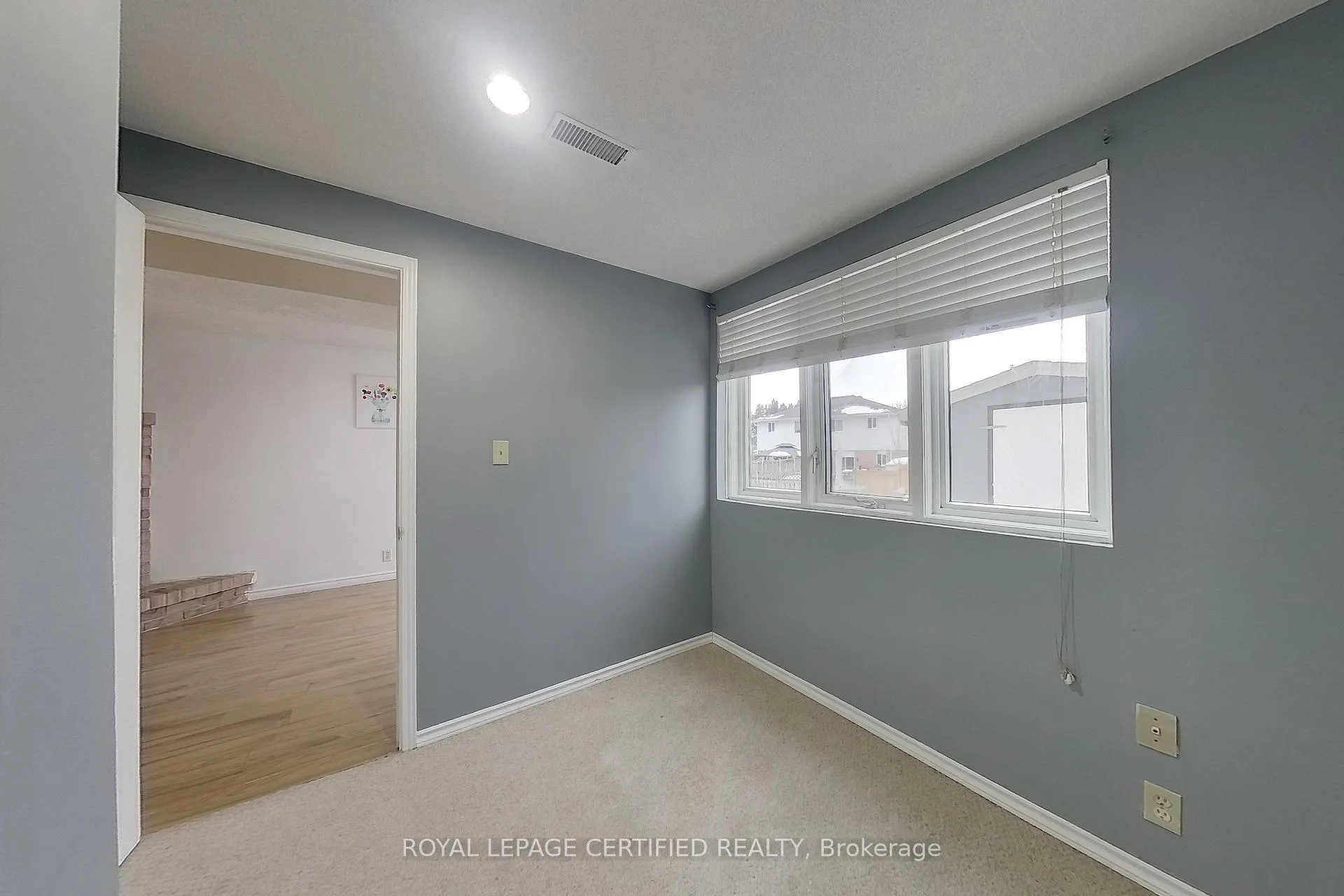 Photo 37 of 233 Benesfort Crescent, Kitchener, Victoria Hills — HOMEH