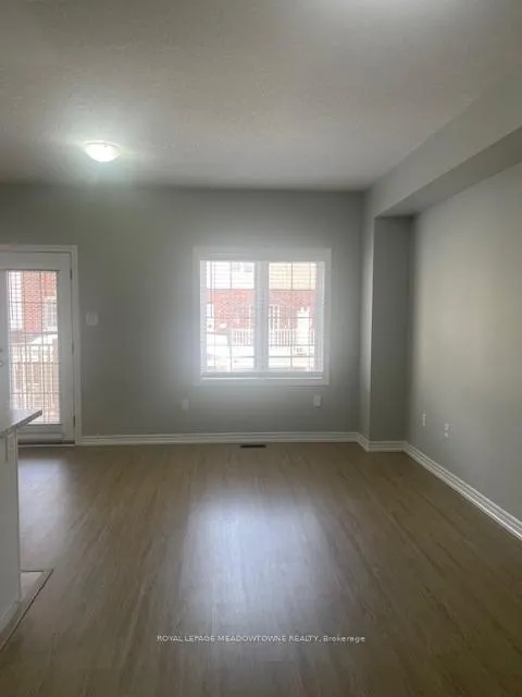 Photo 5 of Unit 29, 88 Decorso Drive, Guelph, Kortright East — HOMEH