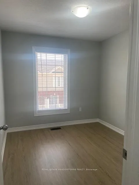 Photo 14 of Unit 29, 88 Decorso Drive, Guelph, Kortright East — HOMEH