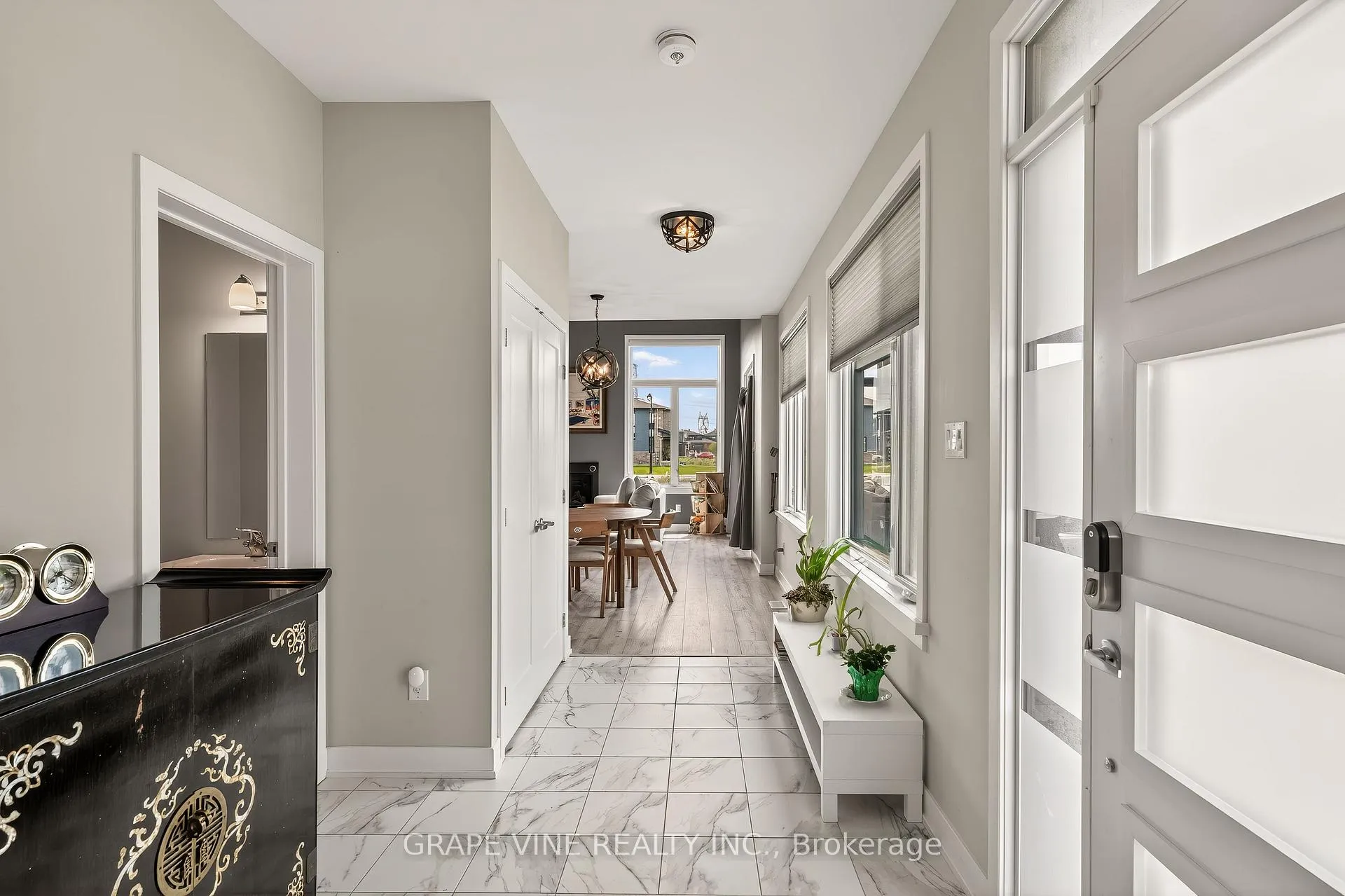 Photo 6 of 4802 Abbott Street E, Ottawa, Kanata - Emerald Meadows/Trailwest — HOMEH
