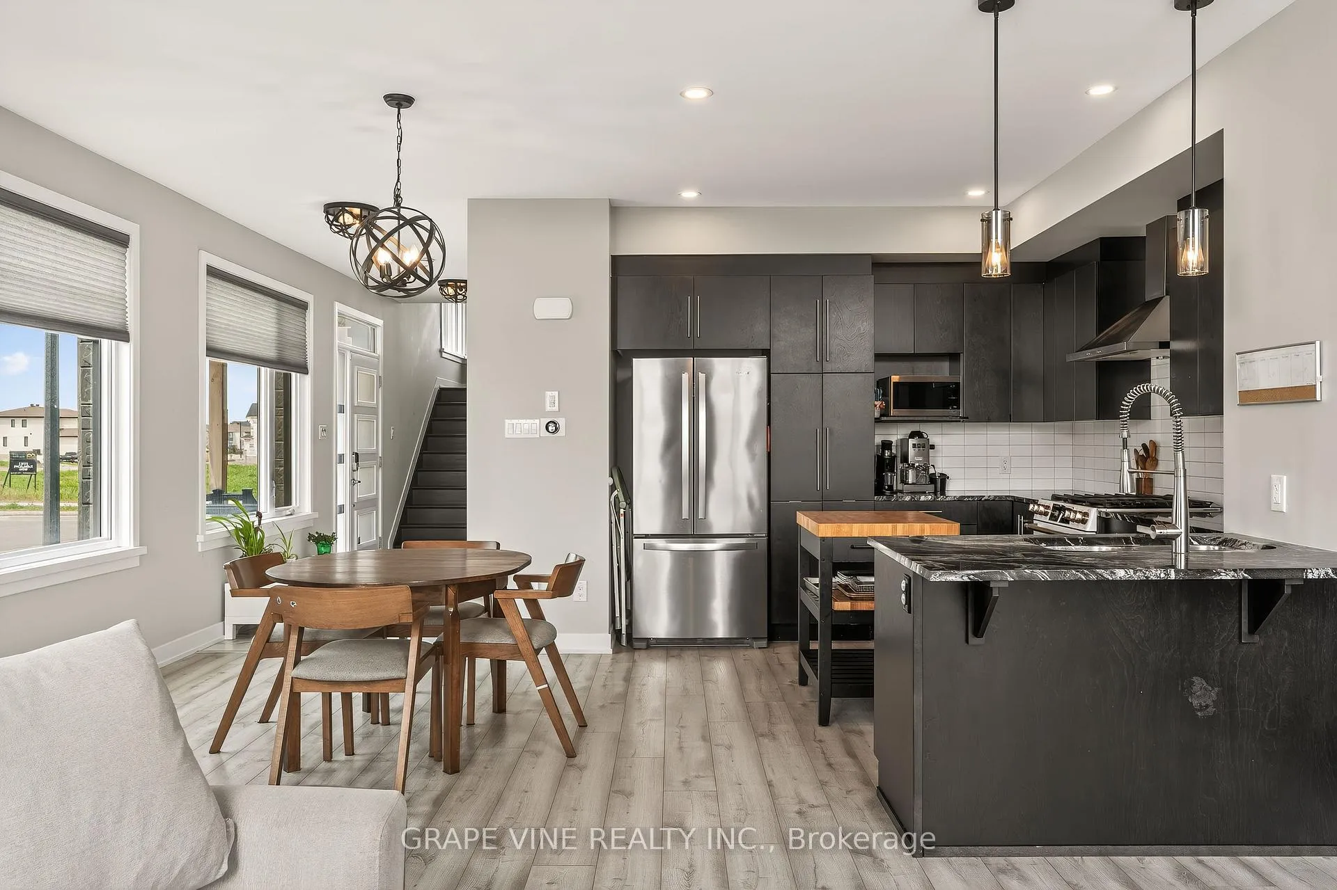 Photo 12 of 4802 Abbott Street E, Ottawa, Kanata - Emerald Meadows/Trailwest — HOMEH