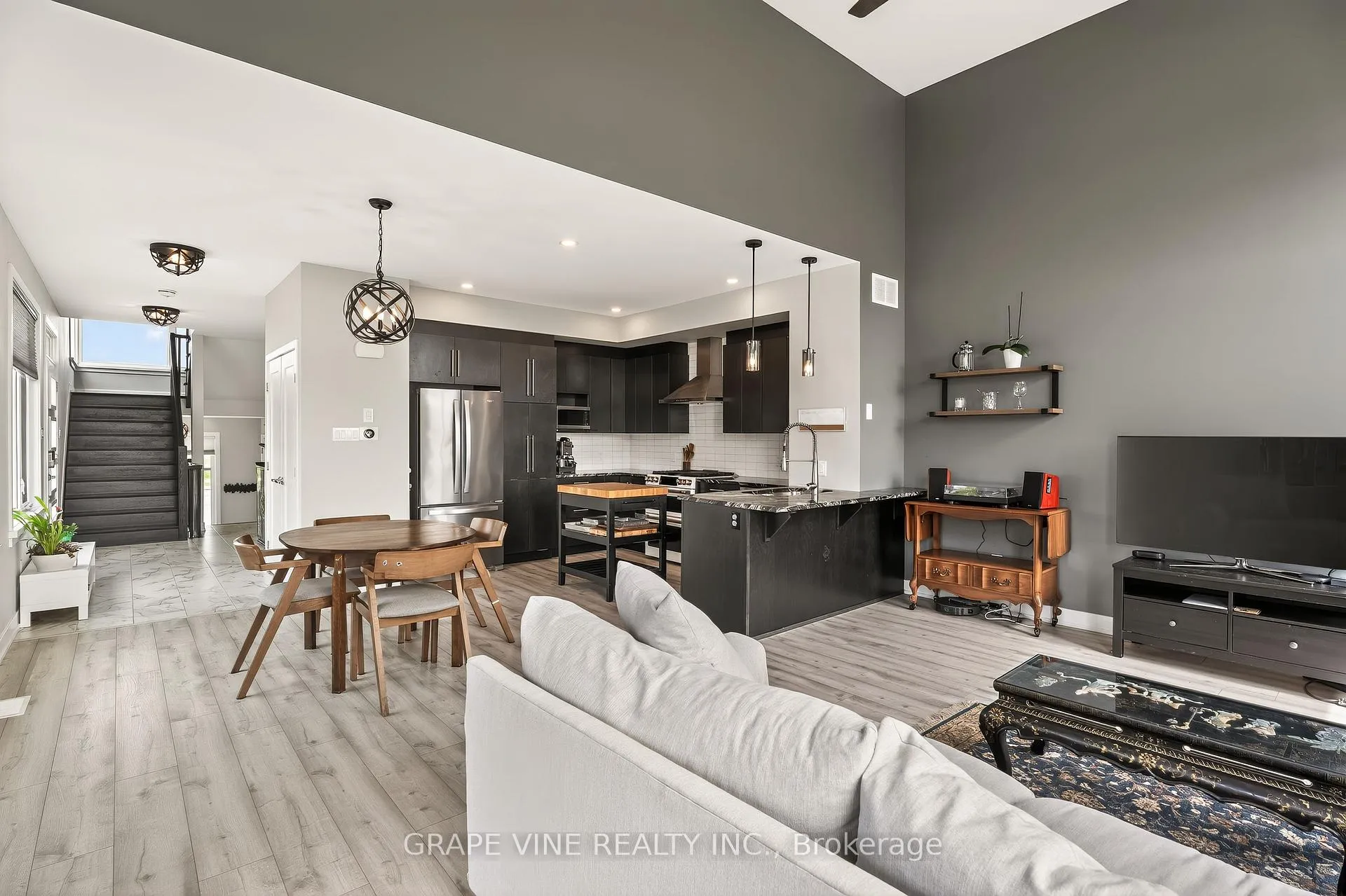 Photo 14 of 4802 Abbott Street E, Ottawa, Kanata - Emerald Meadows/Trailwest — HOMEH