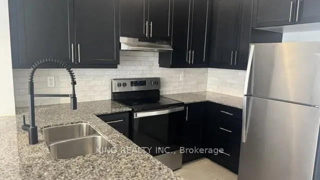 Photo 4 of 80 Keppel Circle, Brampton, Northwest Brampton — HOMEH