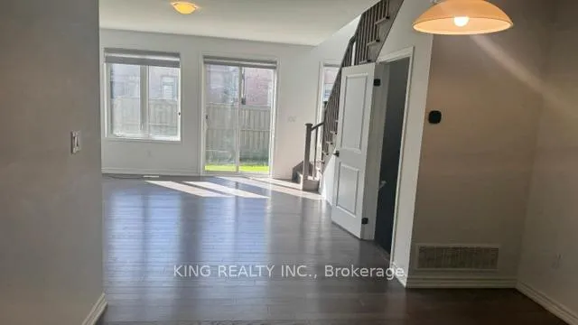Photo 6 of 80 Keppel Circle, Brampton, Northwest Brampton — HOMEH