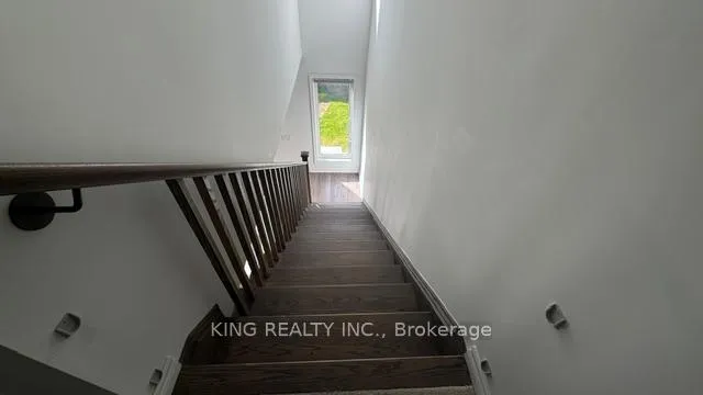 Photo 8 of 80 Keppel Circle, Brampton, Northwest Brampton — HOMEH