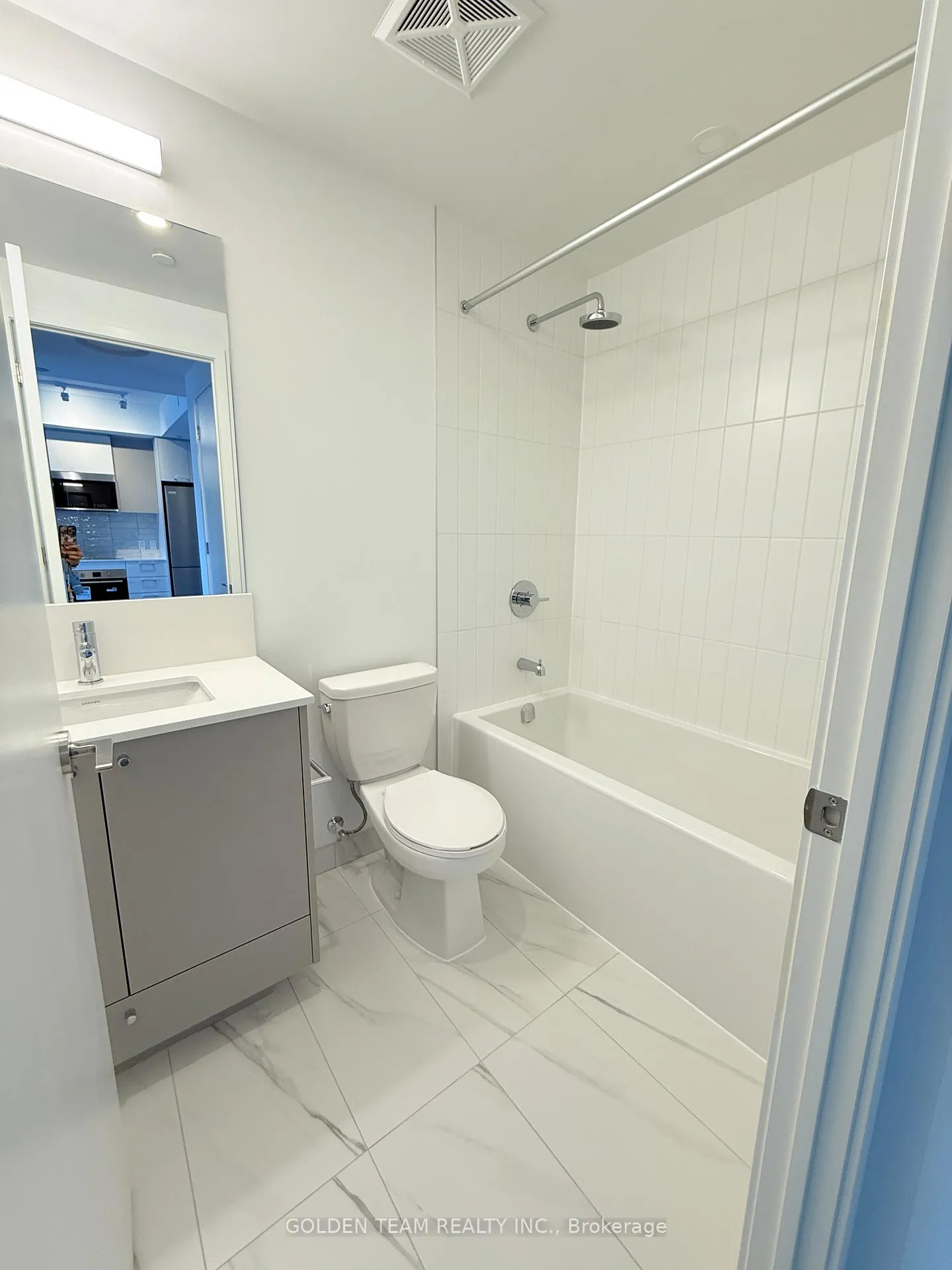 Photo 5 of Unit 1807, 10 Oak Street, Toronto, Regent Park — HOMEH