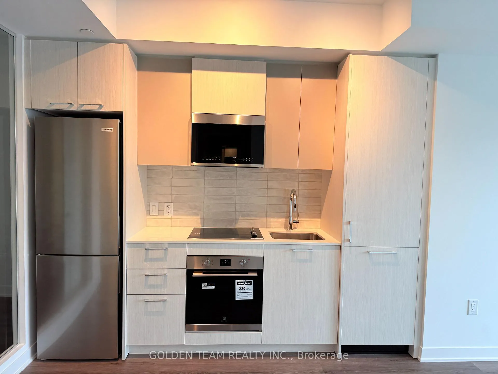 Photo 8 of Unit 1807, 10 Oak Street, Toronto, Regent Park — HOMEH