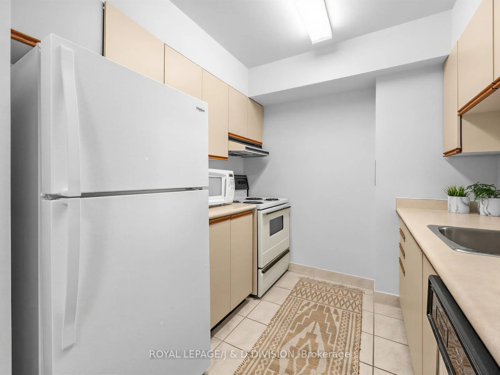 Photo 14 of Unit 211, 1665 Pickering Parkway, Pickering, Village East — HOMEH