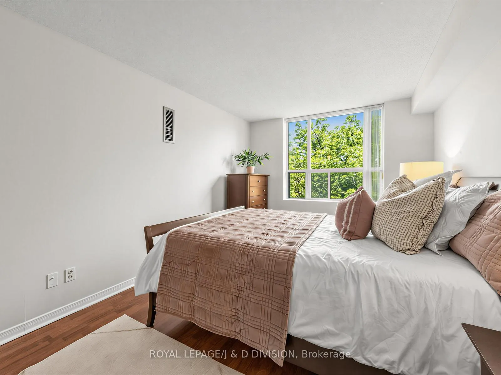Photo 23 of Unit 211, 1665 Pickering Parkway, Pickering, Village East — HOMEH