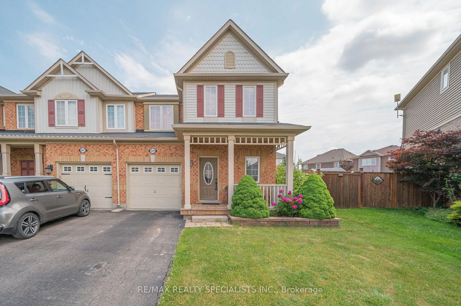 Photo 2 of 669 Gervais Terrace, Milton, Coates — HOMEH