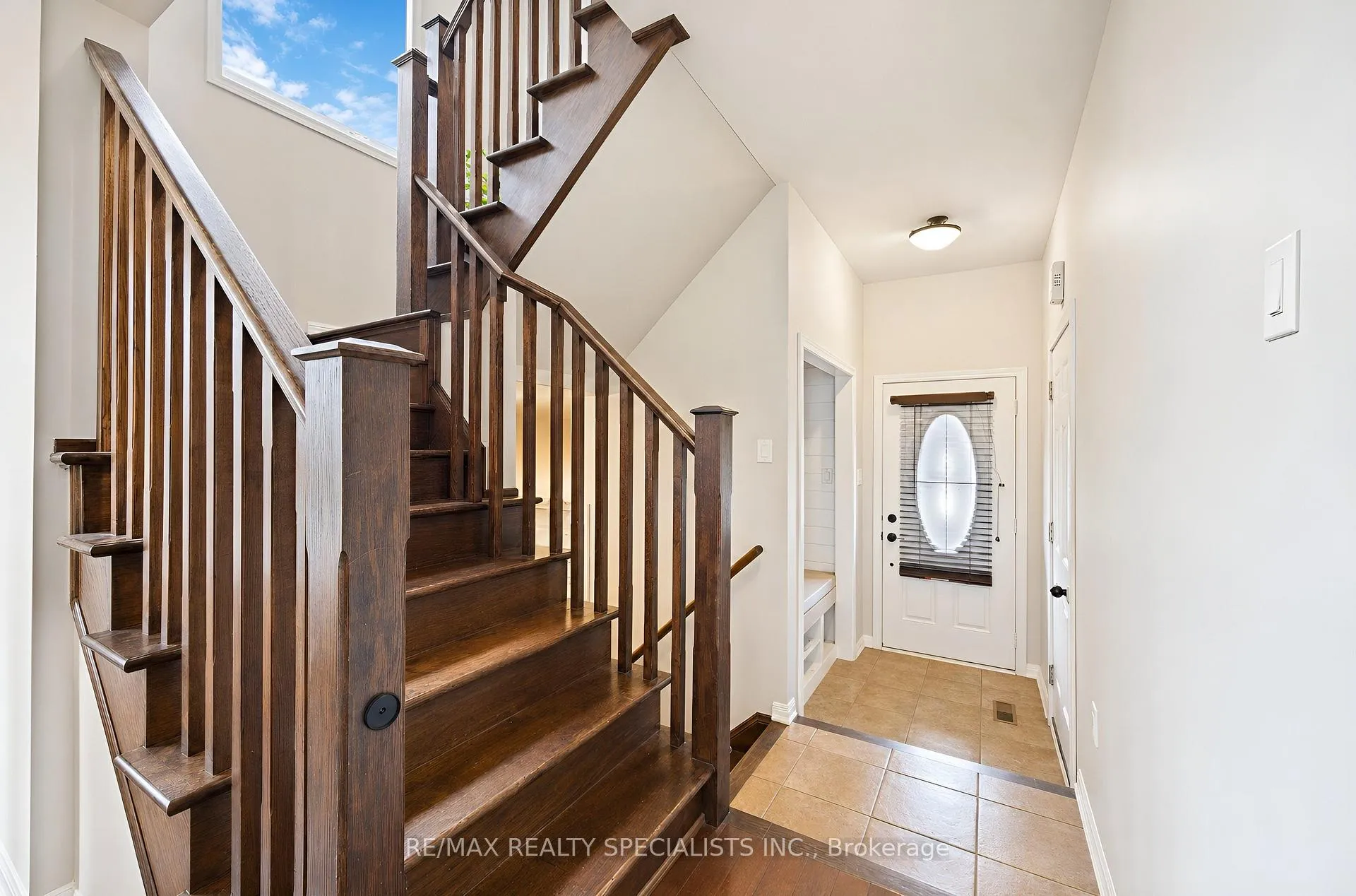 Photo 6 of 669 Gervais Terrace, Milton, Coates — HOMEH