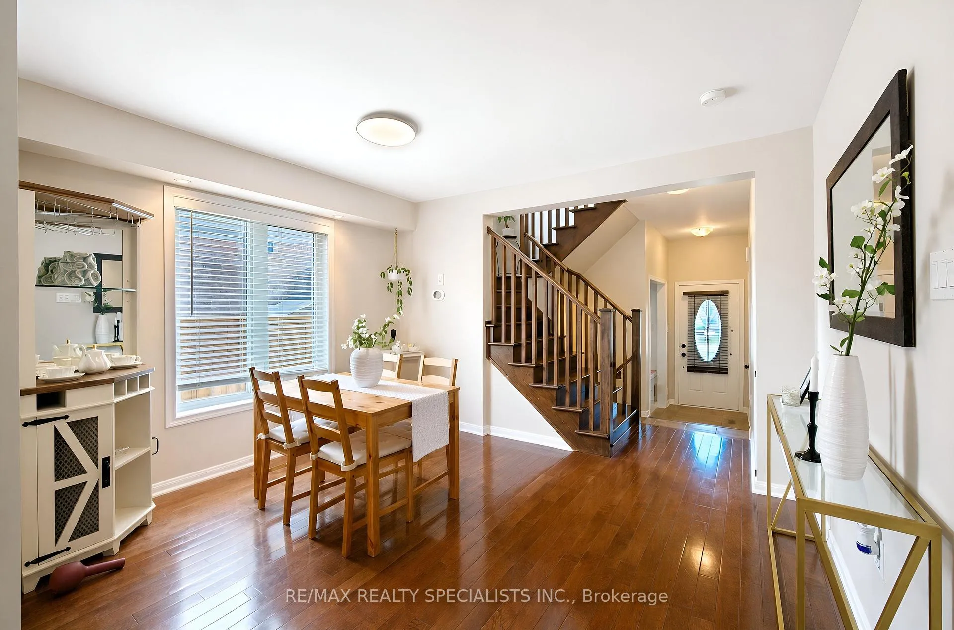 Photo 8 of 669 Gervais Terrace, Milton, Coates — HOMEH