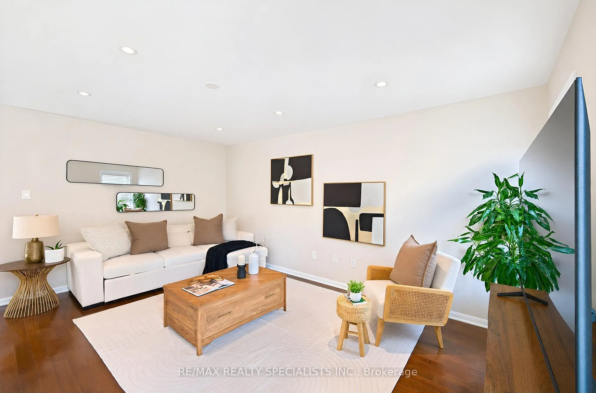 Photo 20 of 669 Gervais Terrace, Milton, Coates — HOMEH