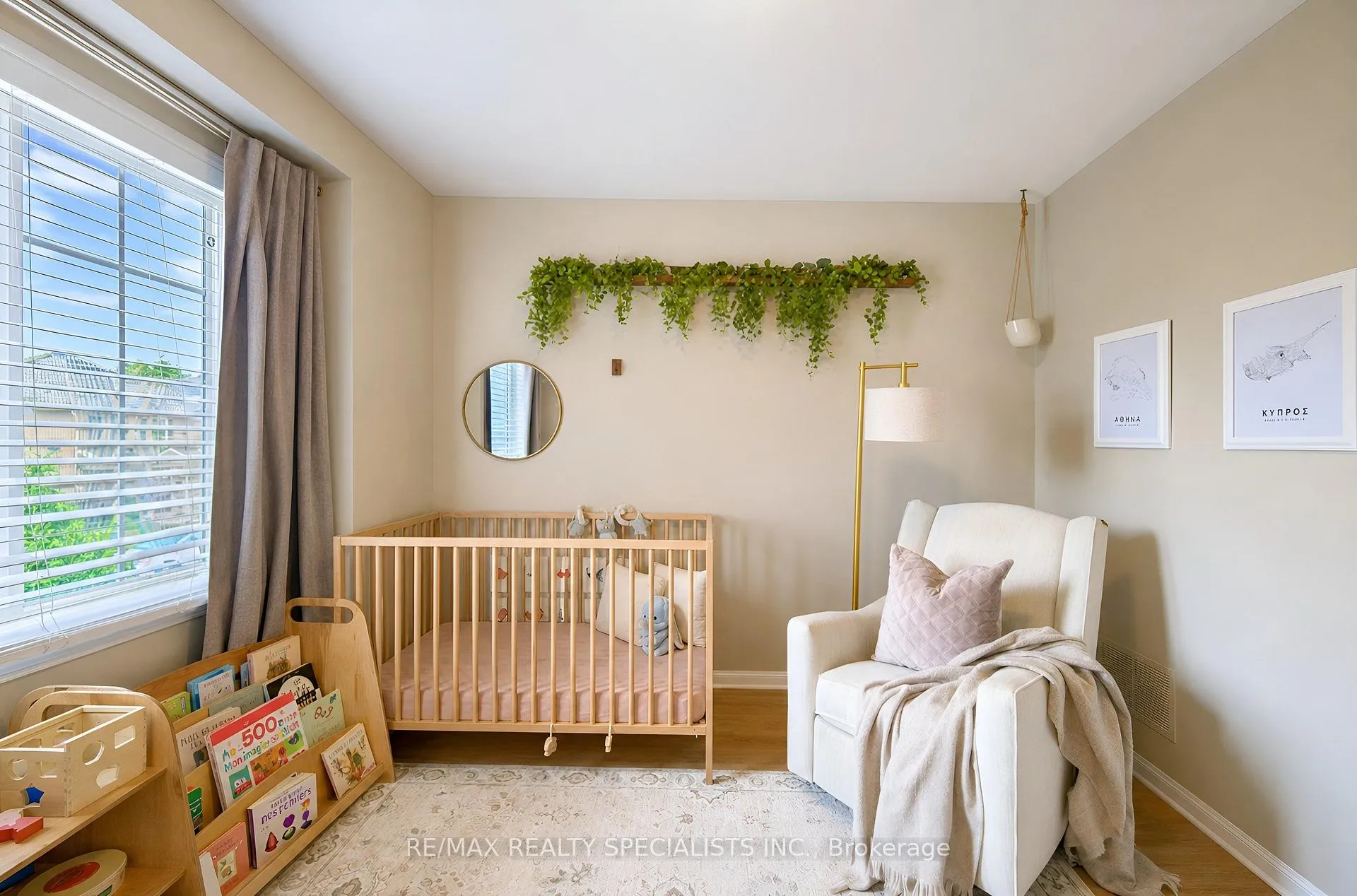 Photo 34 of 669 Gervais Terrace, Milton, Coates — HOMEH