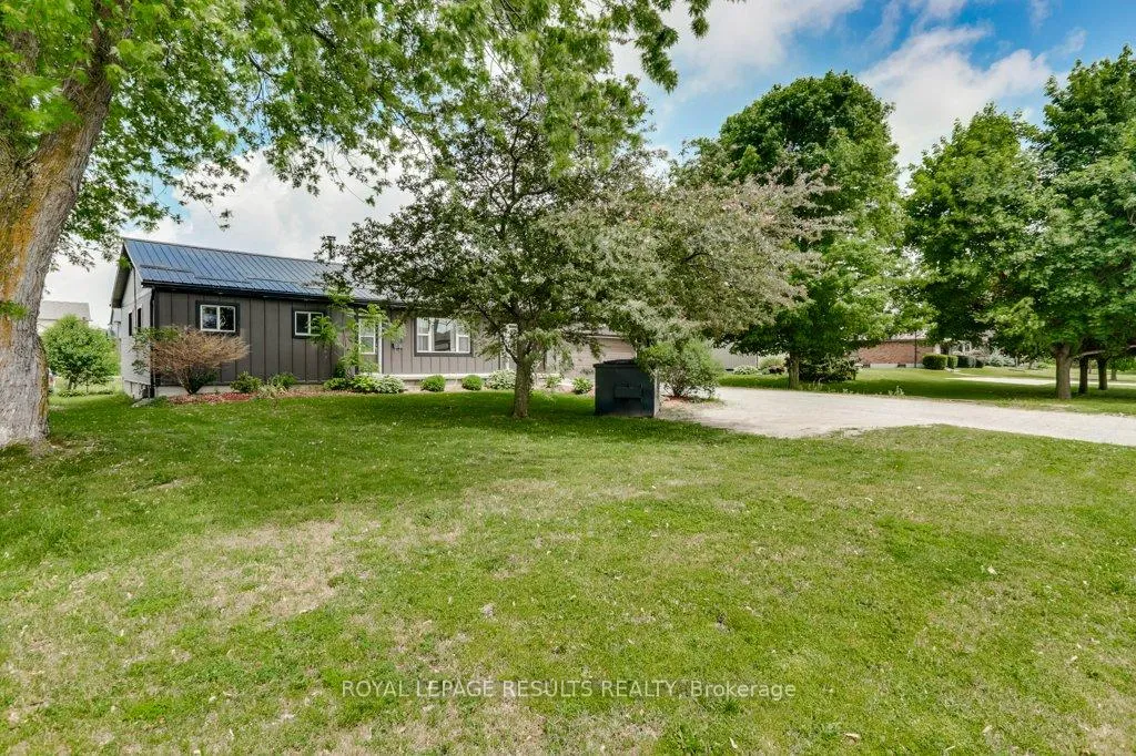 Photo 3 of 64 North Street E, Tillsonburg — HOMEH