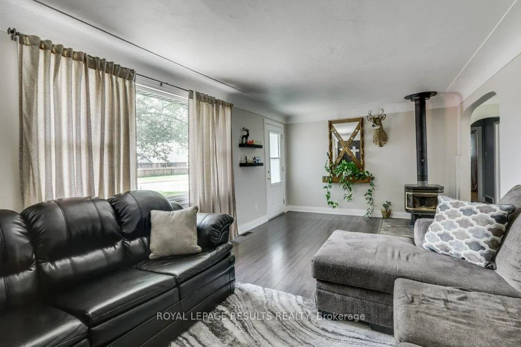 Photo 17 of 64 North Street E, Tillsonburg — HOMEH