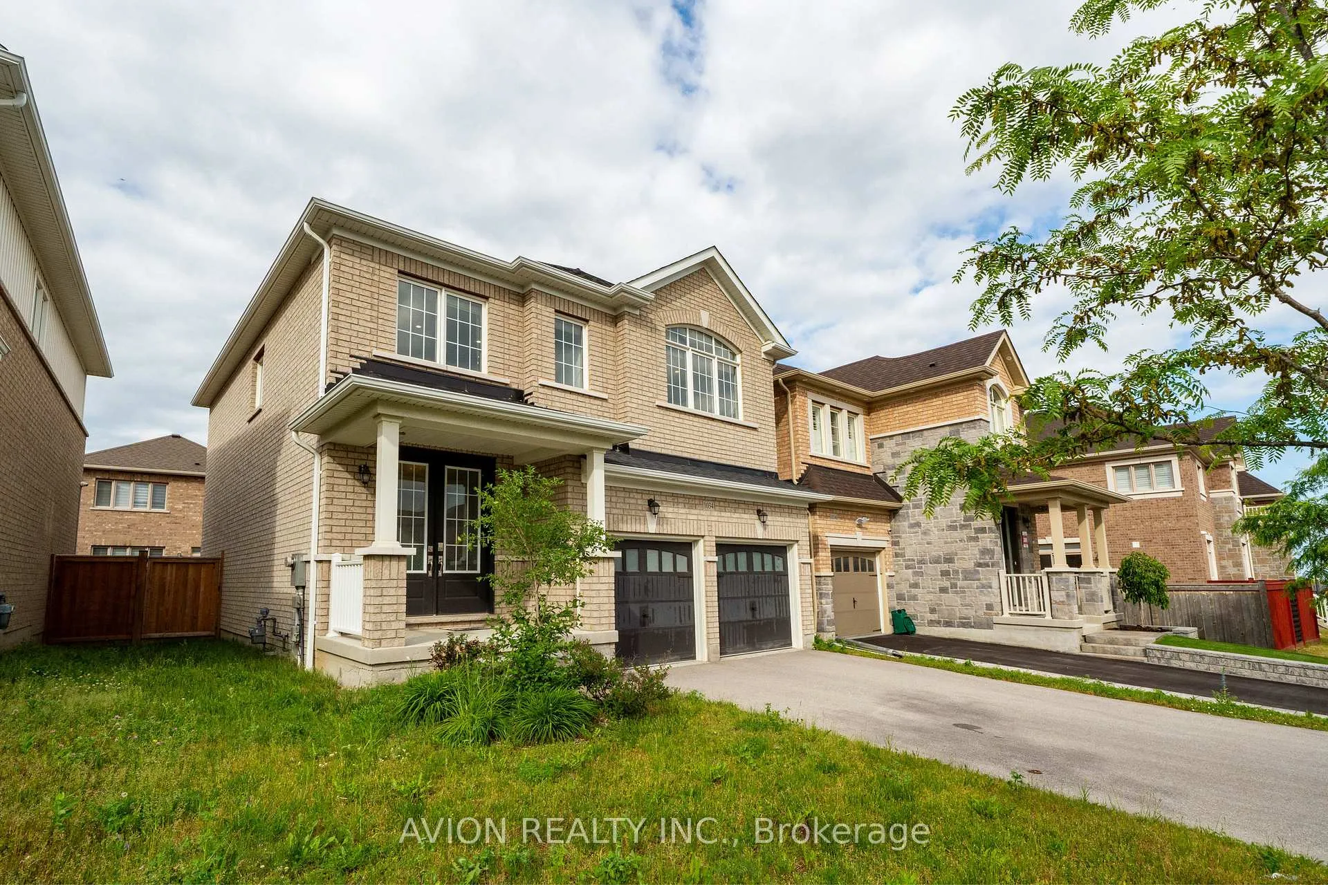 Photo 2 of 1034 Tigerlily Trail, Pickering, Rural Pickering — HOMEH