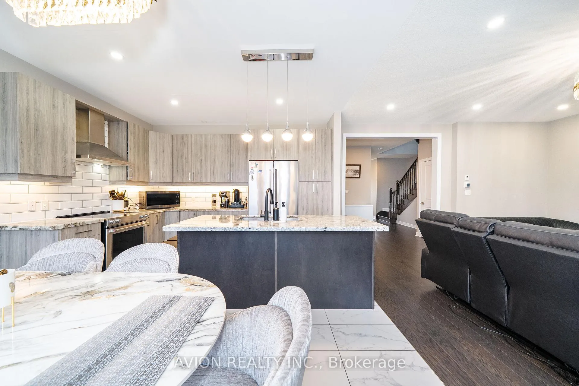 Photo 7 of 1034 Tigerlily Trail, Pickering, Rural Pickering — HOMEH