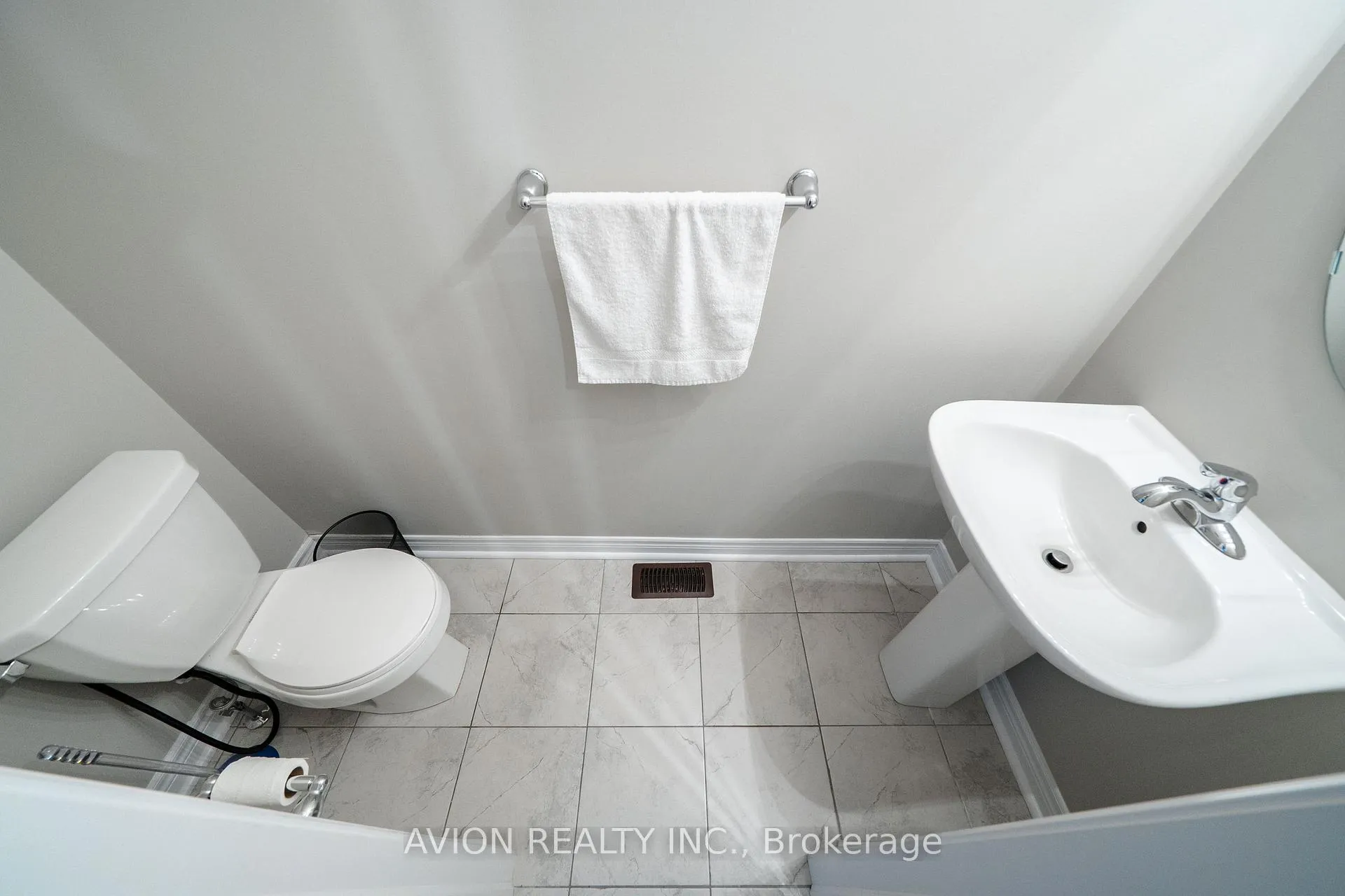 Photo 12 of 1034 Tigerlily Trail, Pickering, Rural Pickering — HOMEH