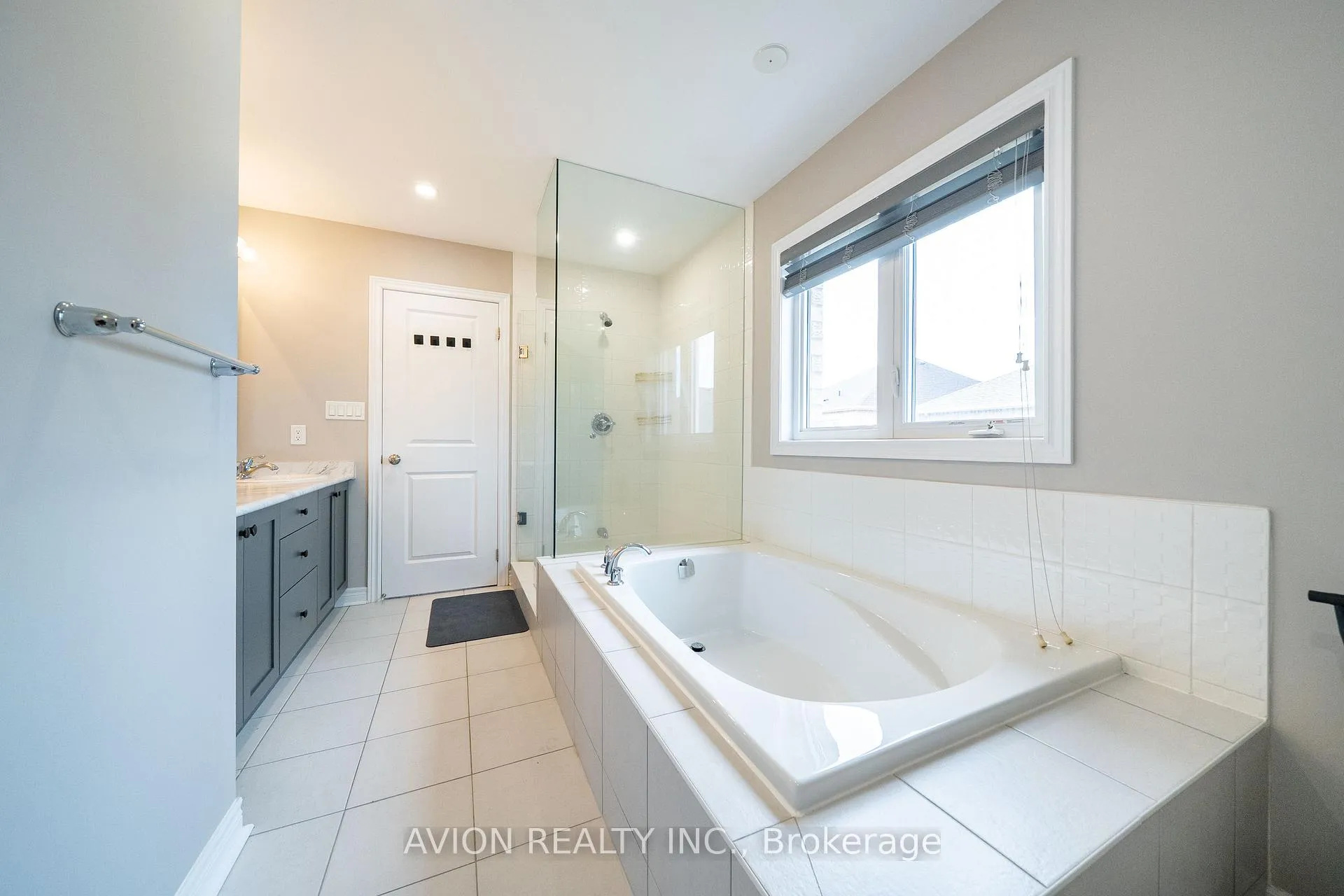 Photo 18 of 1034 Tigerlily Trail, Pickering, Rural Pickering — HOMEH
