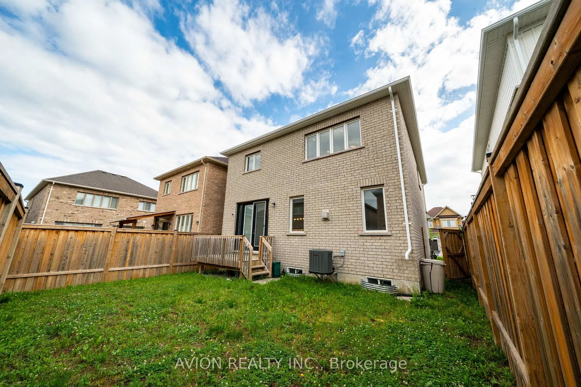 Photo 27 of 1034 Tigerlily Trail, Pickering, Rural Pickering — HOMEH