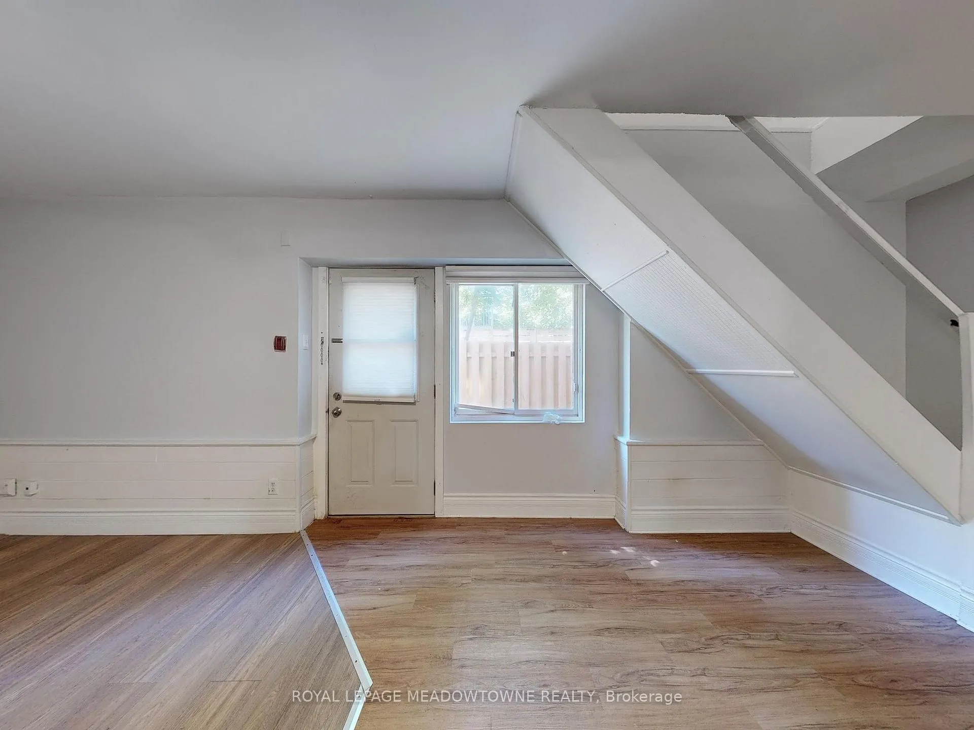 Photo 6 of Unit 6, 12 Wesleyan Street, Halton Hills, Georgetown — HOMEH