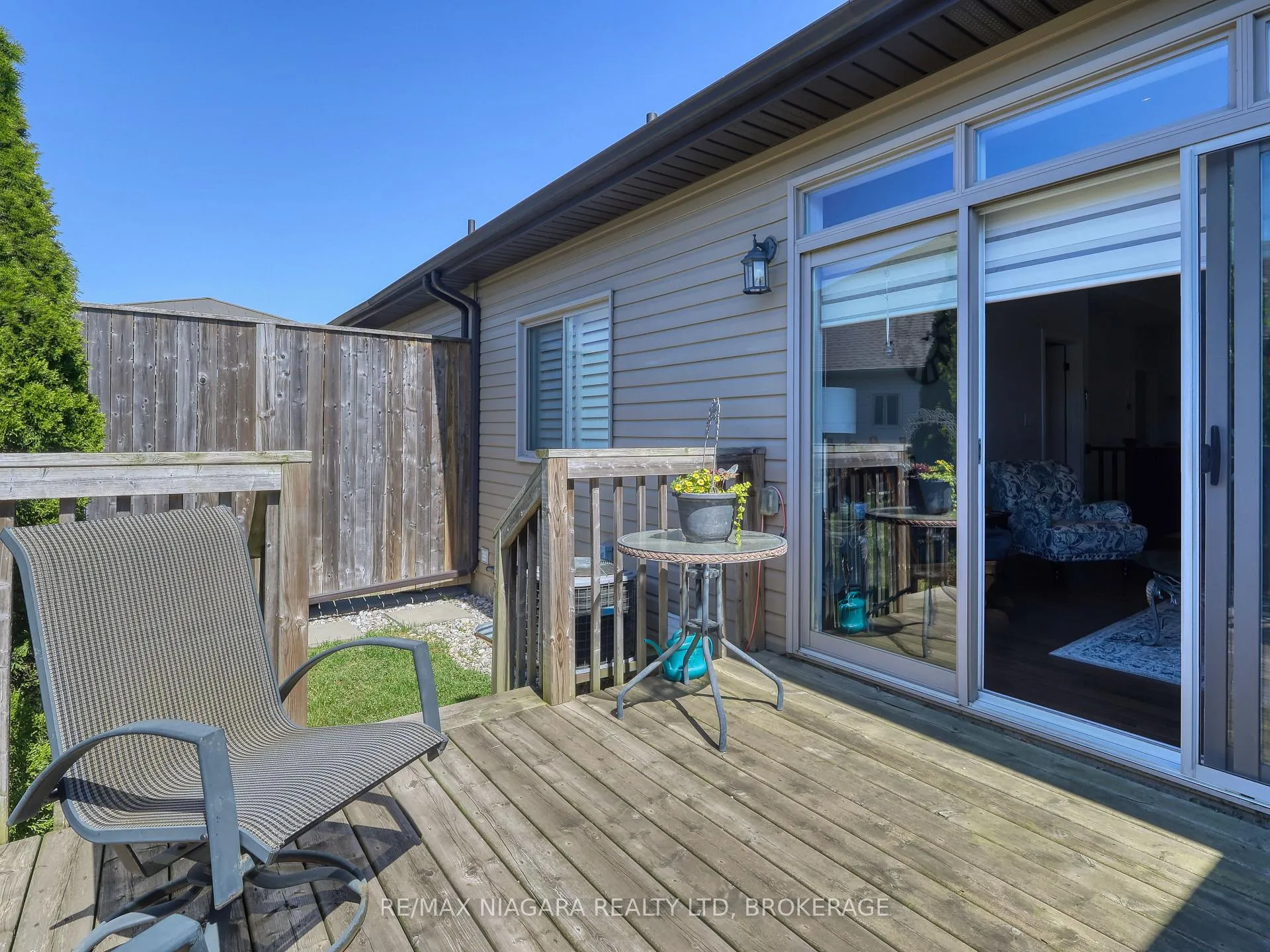 Photo 7 of Unit 18, 9528 Hendershot Boulevard, Niagara Falls, Forestview — HOMEH