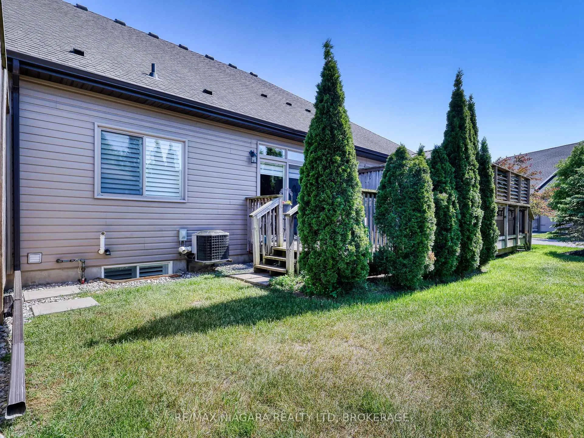 Photo 9 of Unit 18, 9528 Hendershot Boulevard, Niagara Falls, Forestview — HOMEH