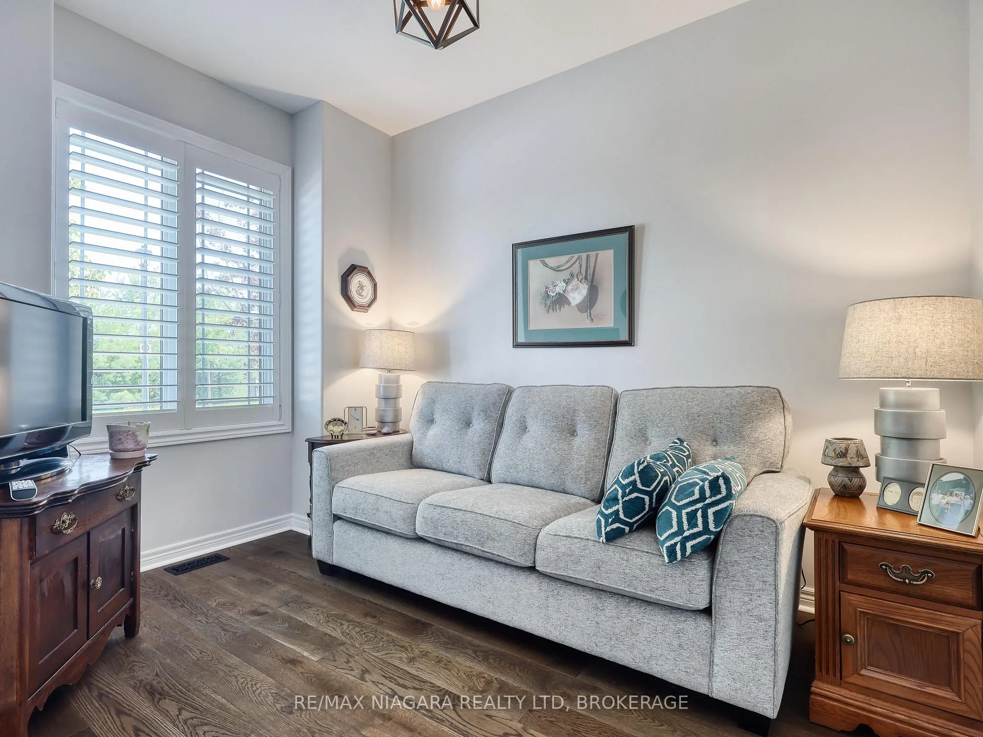 Photo 11 of Unit 18, 9528 Hendershot Boulevard, Niagara Falls, Forestview — HOMEH