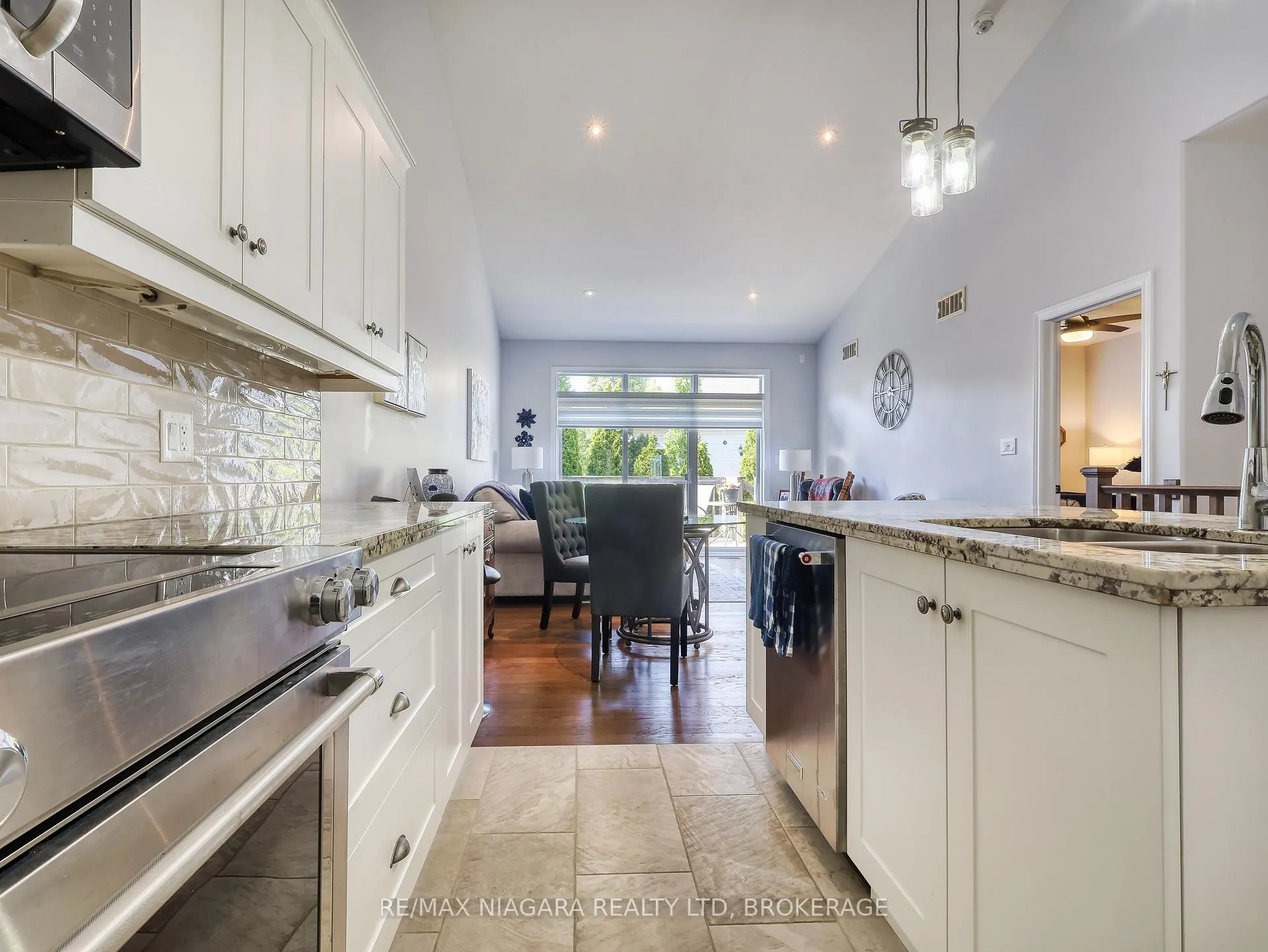 Photo 16 of Unit 18, 9528 Hendershot Boulevard, Niagara Falls, Forestview — HOMEH