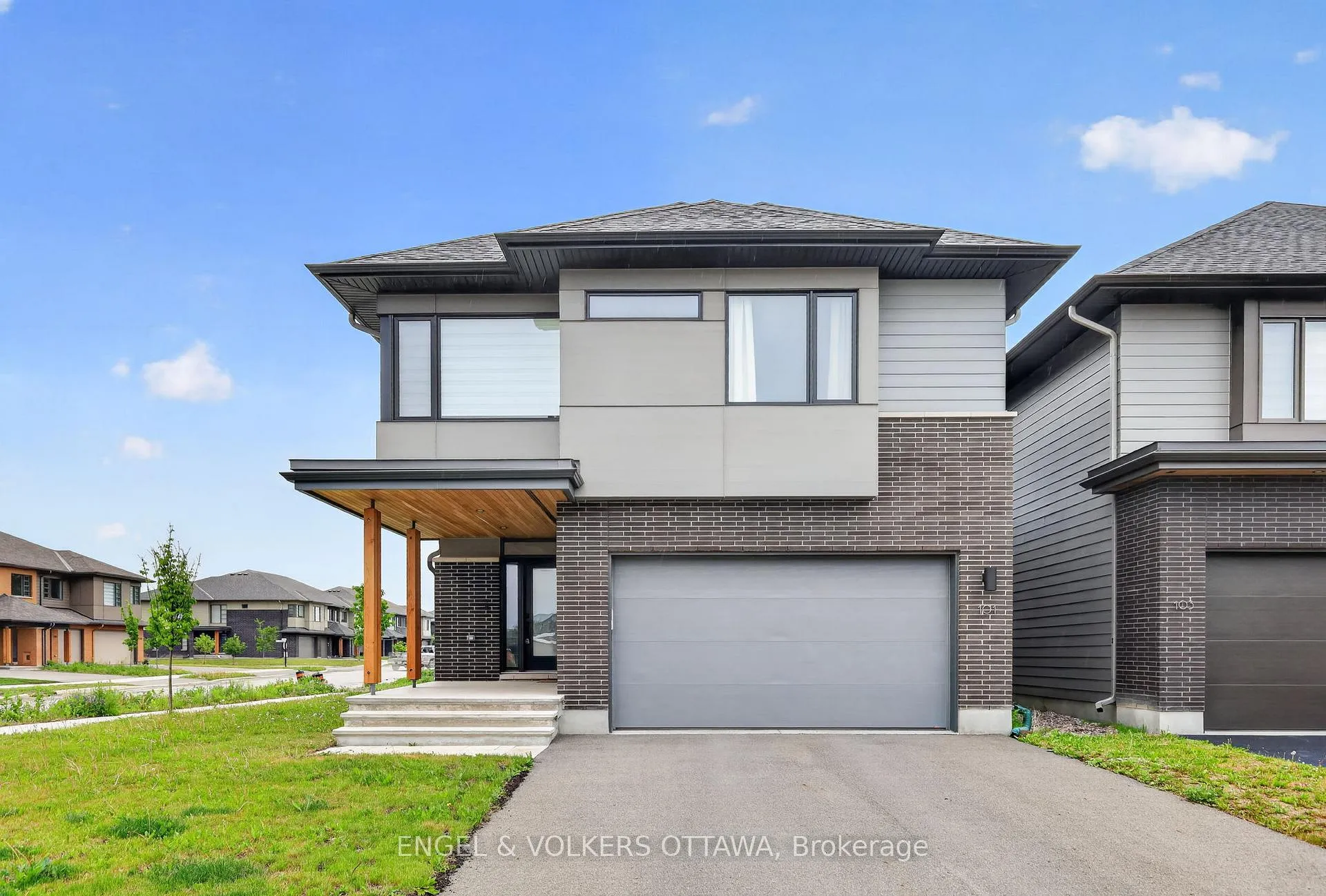 Photo 1 of 101 Orchestra Way, Ottawa, Riverside South/Gloucester Glen — HOMEH