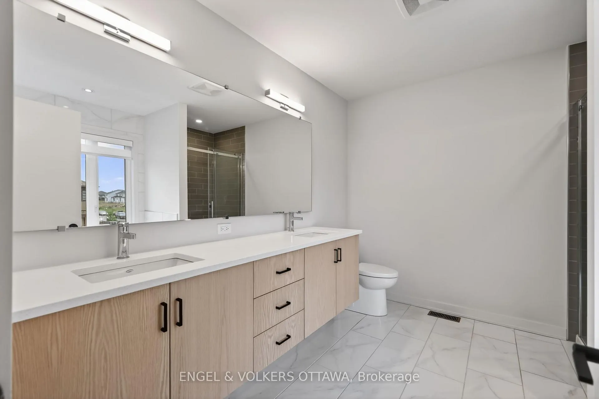 Photo 23 of 101 Orchestra Way, Ottawa, Riverside South/Gloucester Glen — HOMEH