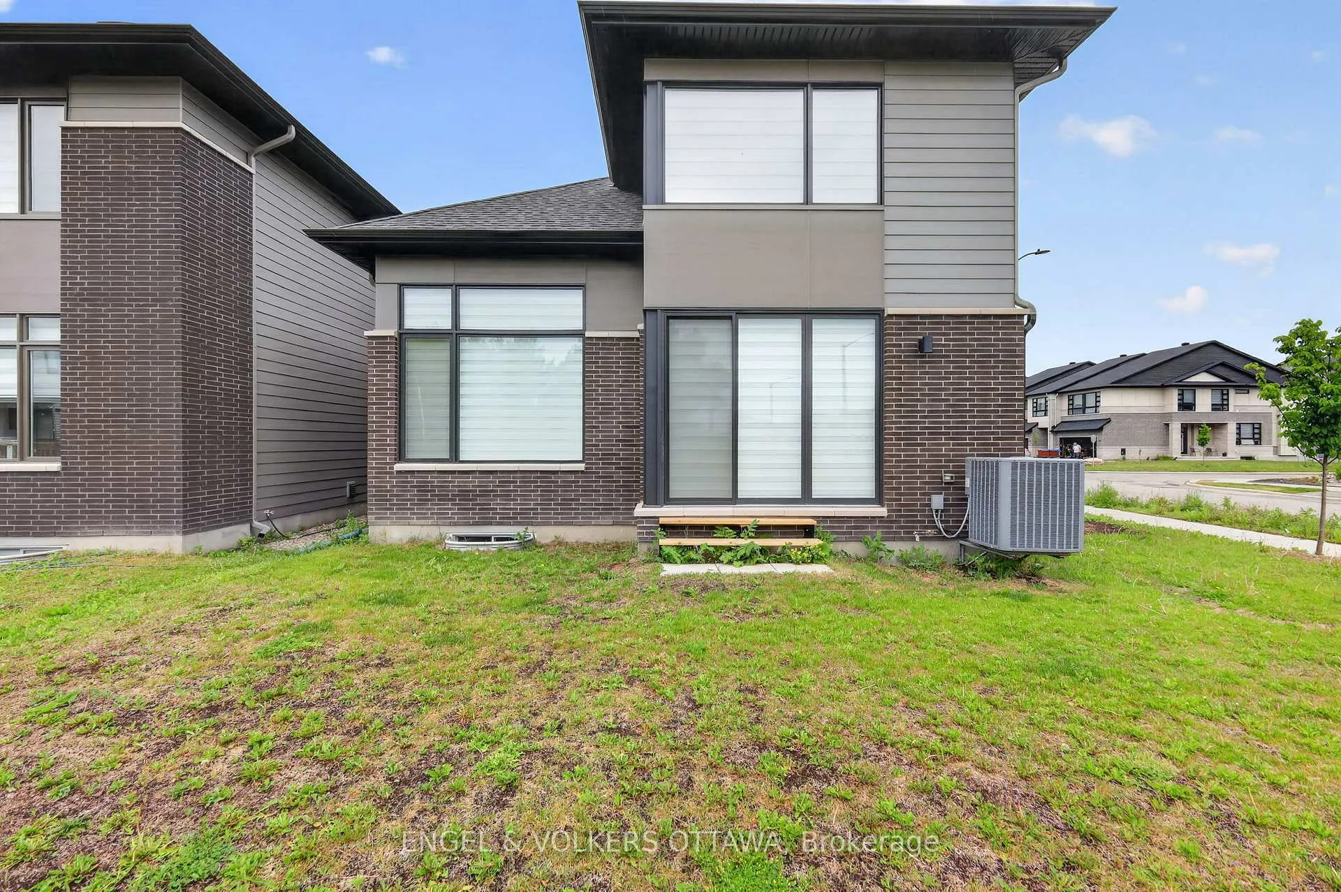 Photo 34 of 101 Orchestra Way, Ottawa, Riverside South/Gloucester Glen — HOMEH
