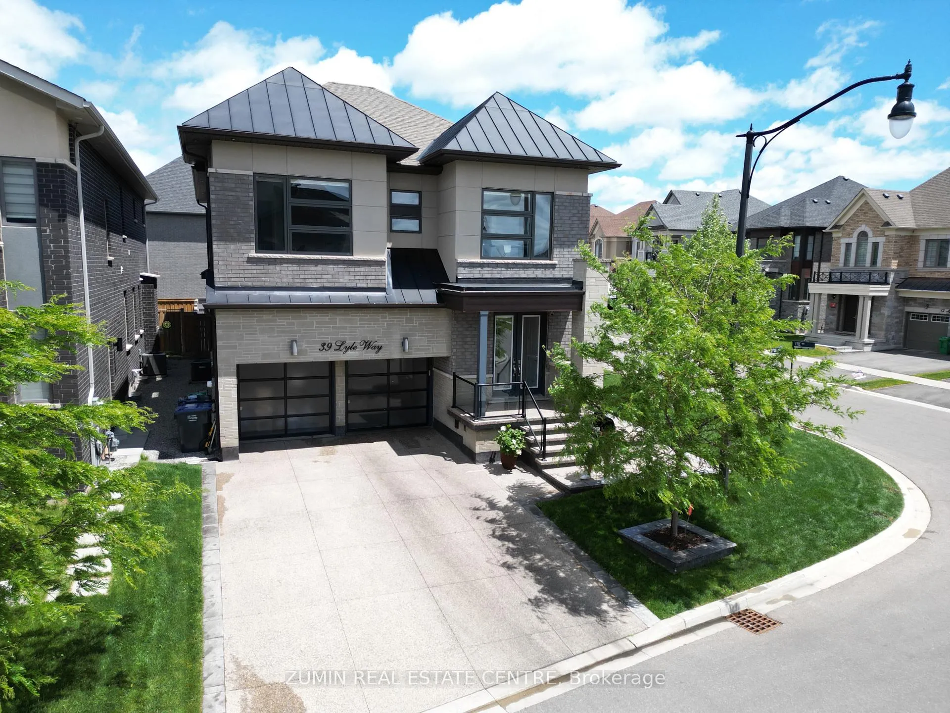 Photo 1 of 39 Lyle Way, Brampton, Credit Valley — HOMEH