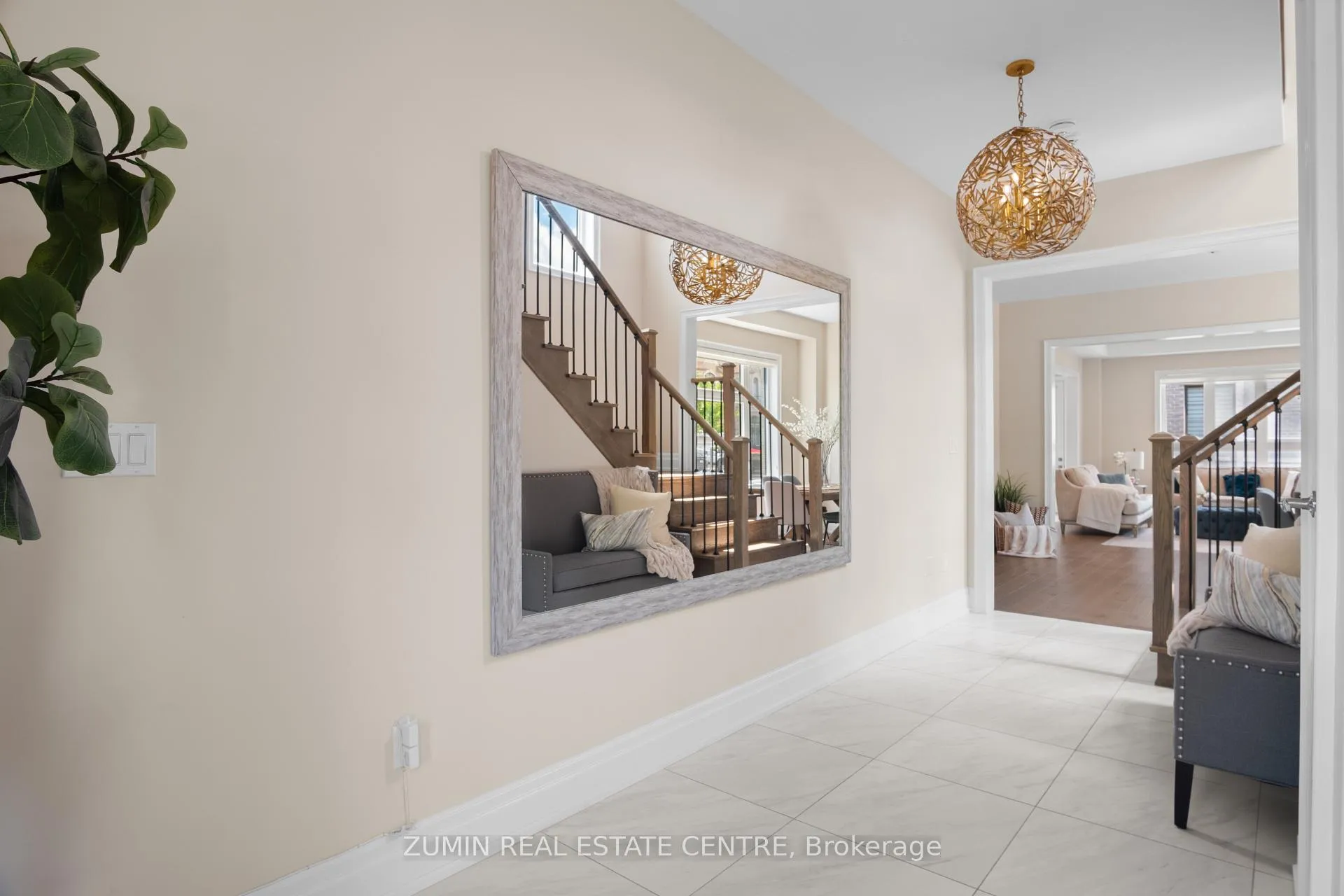 Photo 5 of 39 Lyle Way, Brampton, Credit Valley — HOMEH