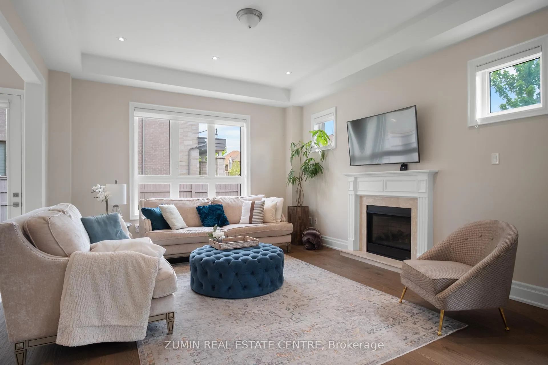 Photo 9 of 39 Lyle Way, Brampton, Credit Valley — HOMEH