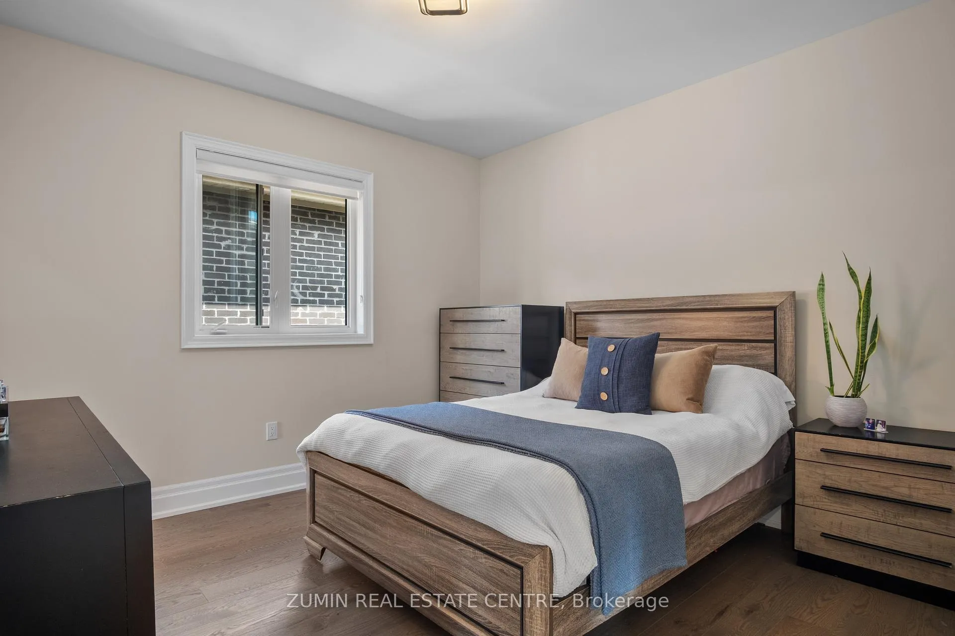Photo 22 of 39 Lyle Way, Brampton, Credit Valley — HOMEH