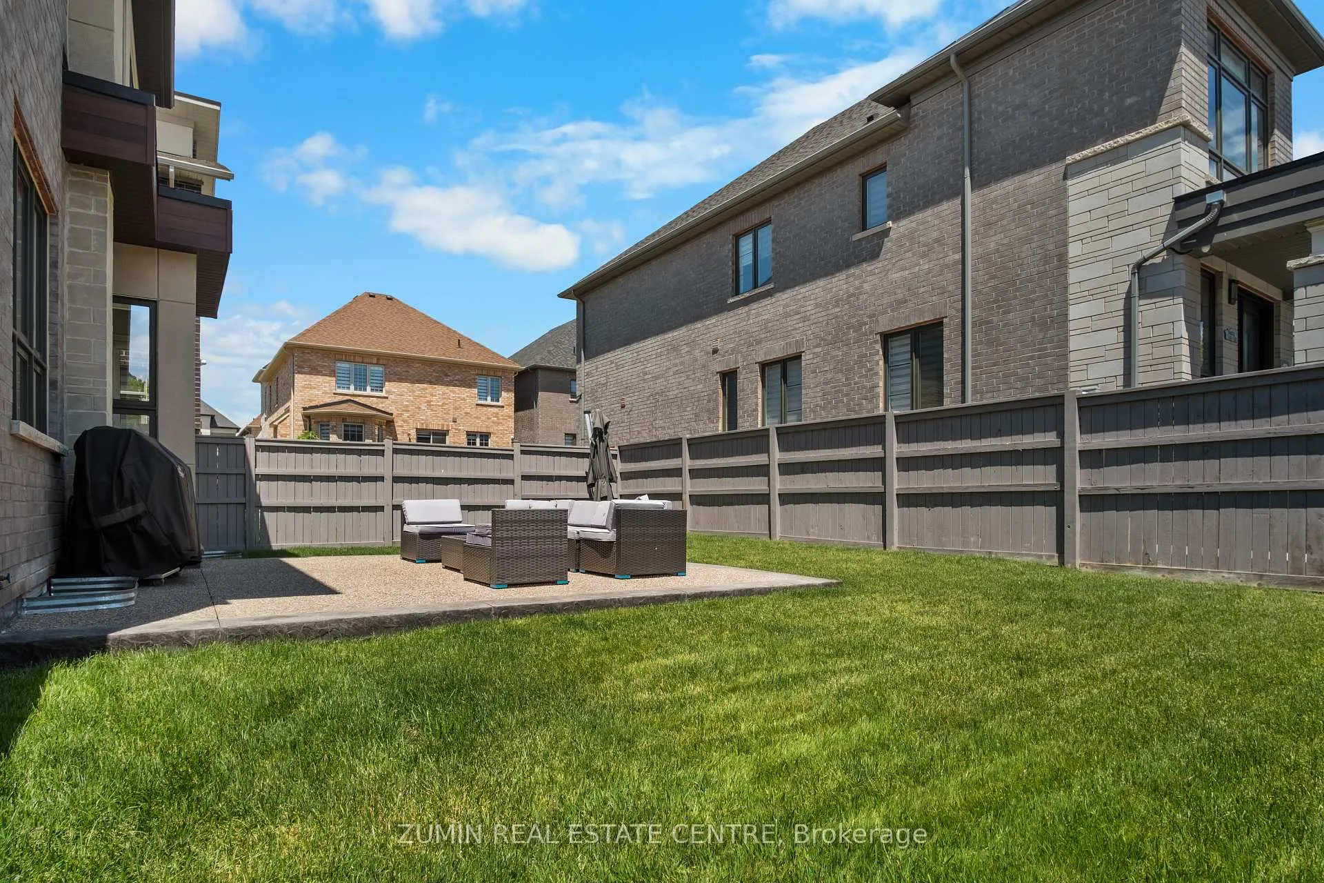 Photo 38 of 39 Lyle Way, Brampton, Credit Valley — HOMEH