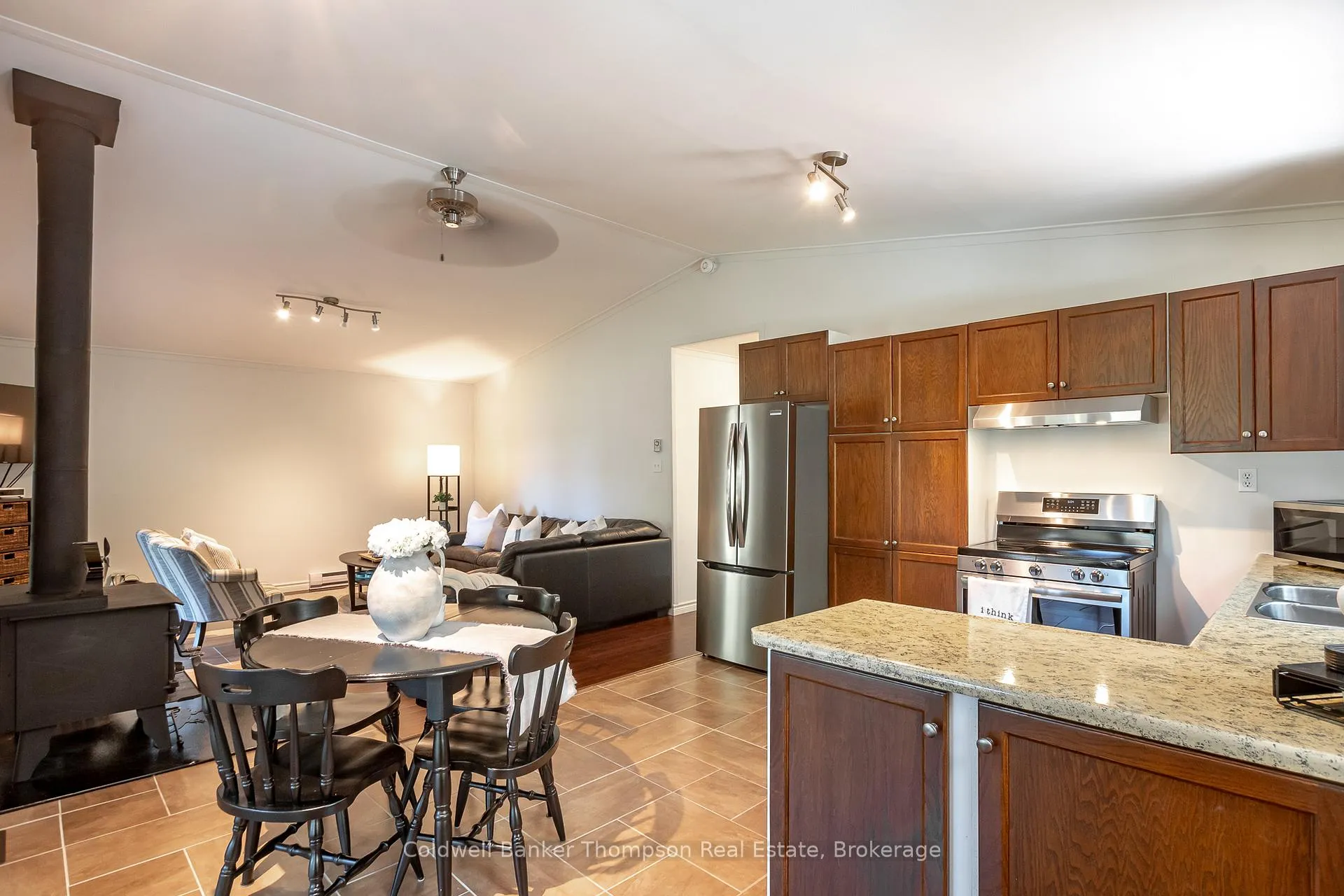 Photo 9 of 612 Clam Lake Road, Kearney — HOMEH