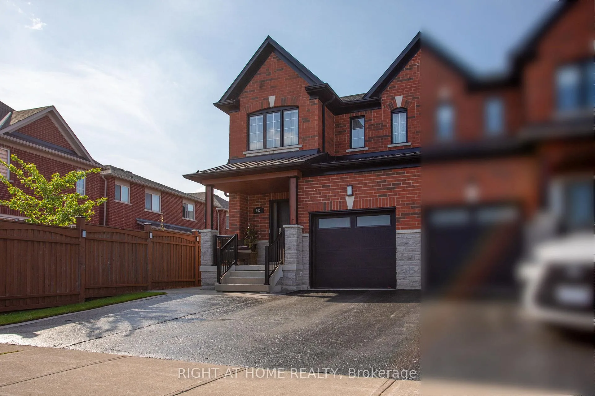 Photo 3 of 263 Golden Orchard Road, Vaughan, Patterson — HOMEH