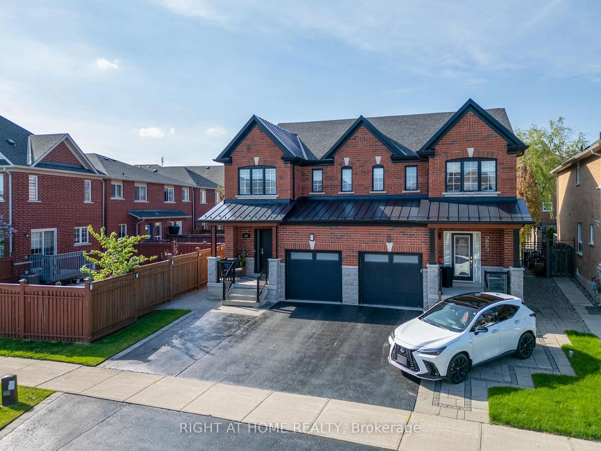 Photo 5 of 263 Golden Orchard Road, Vaughan, Patterson — HOMEH