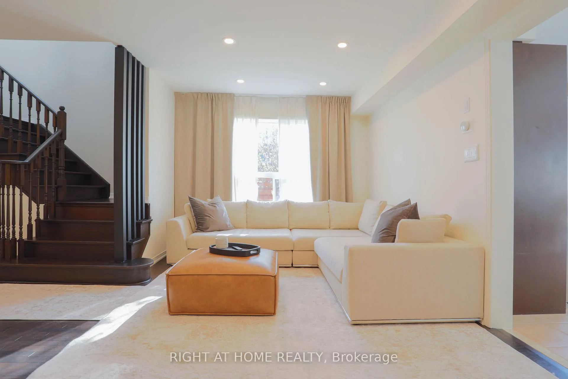 Photo 13 of 263 Golden Orchard Road, Vaughan, Patterson — HOMEH