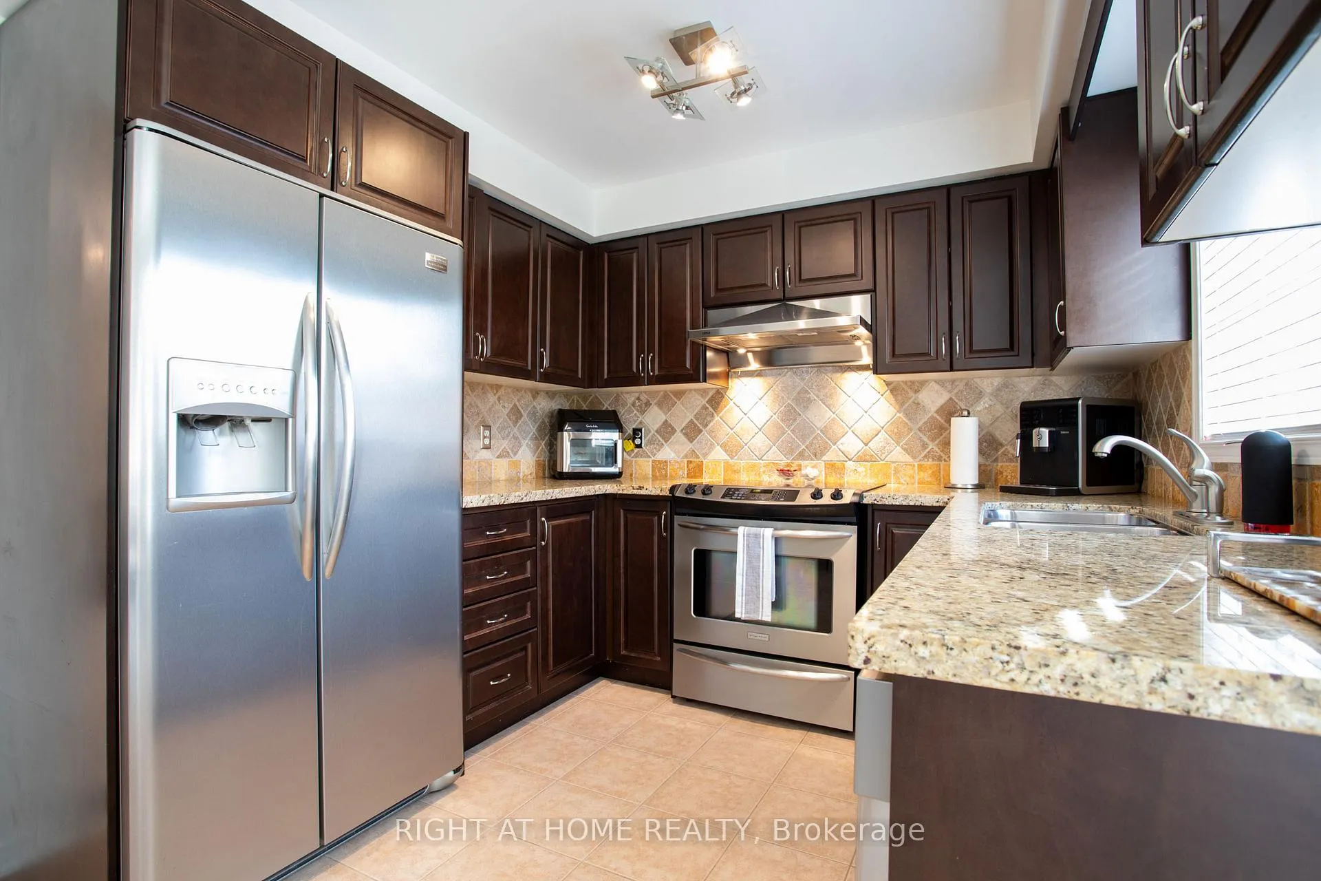 Photo 18 of 263 Golden Orchard Road, Vaughan, Patterson — HOMEH