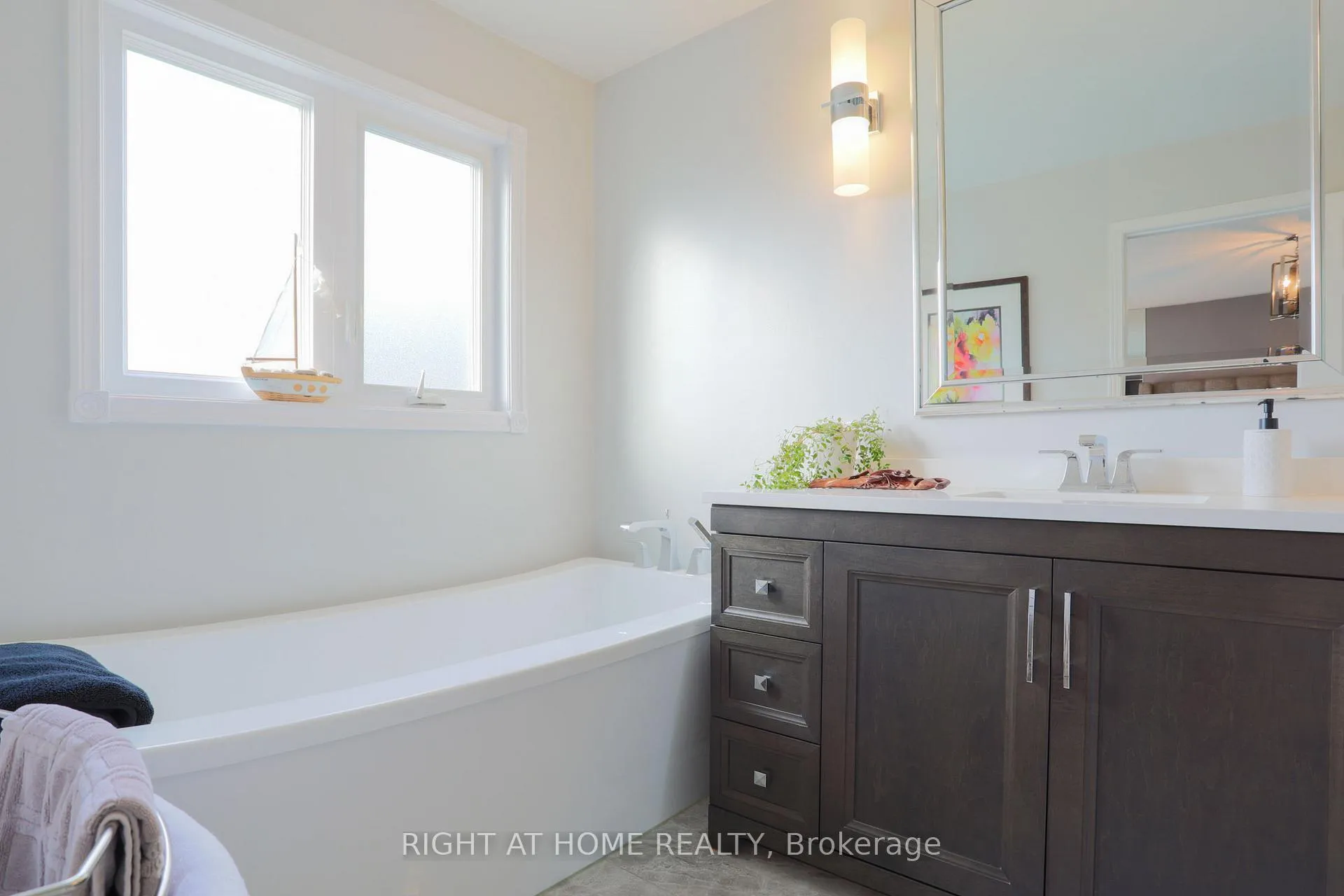 Photo 27 of 263 Golden Orchard Road, Vaughan, Patterson — HOMEH