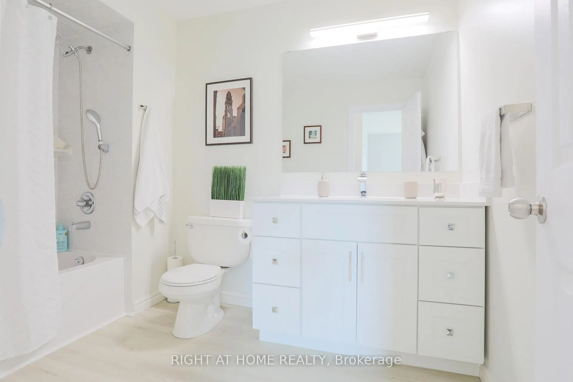 Photo 38 of 263 Golden Orchard Road, Vaughan, Patterson — HOMEH