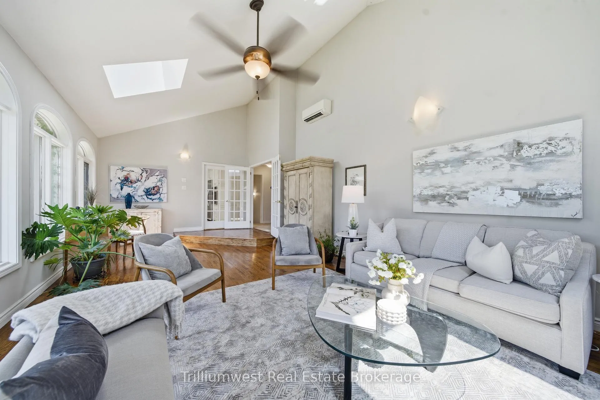 Photo 9 of 37 Blue Forest Crescent, Guelph/Eramosa, Rural Guelph/Eramosa East — HOMEH