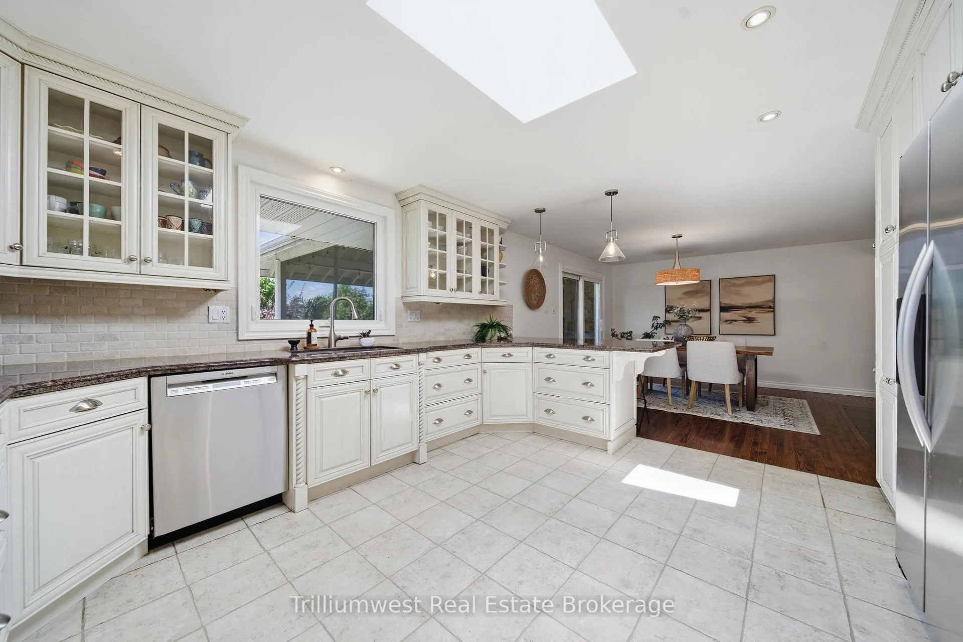 Photo 11 of 37 Blue Forest Crescent, Guelph/Eramosa, Rural Guelph/Eramosa East — HOMEH