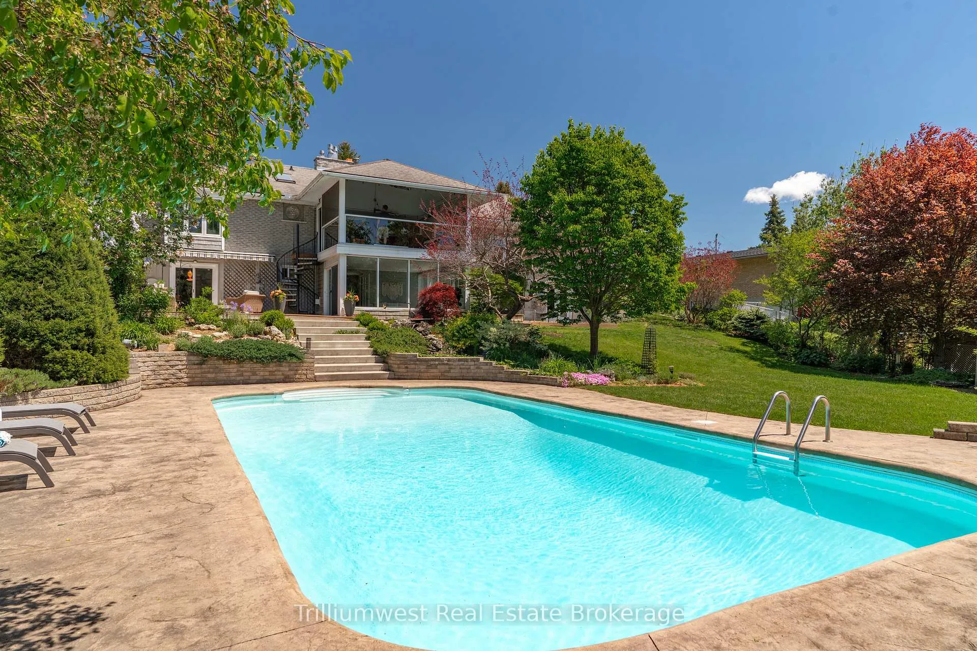 Photo 38 of 37 Blue Forest Crescent, Guelph/Eramosa, Rural Guelph/Eramosa East — HOMEH