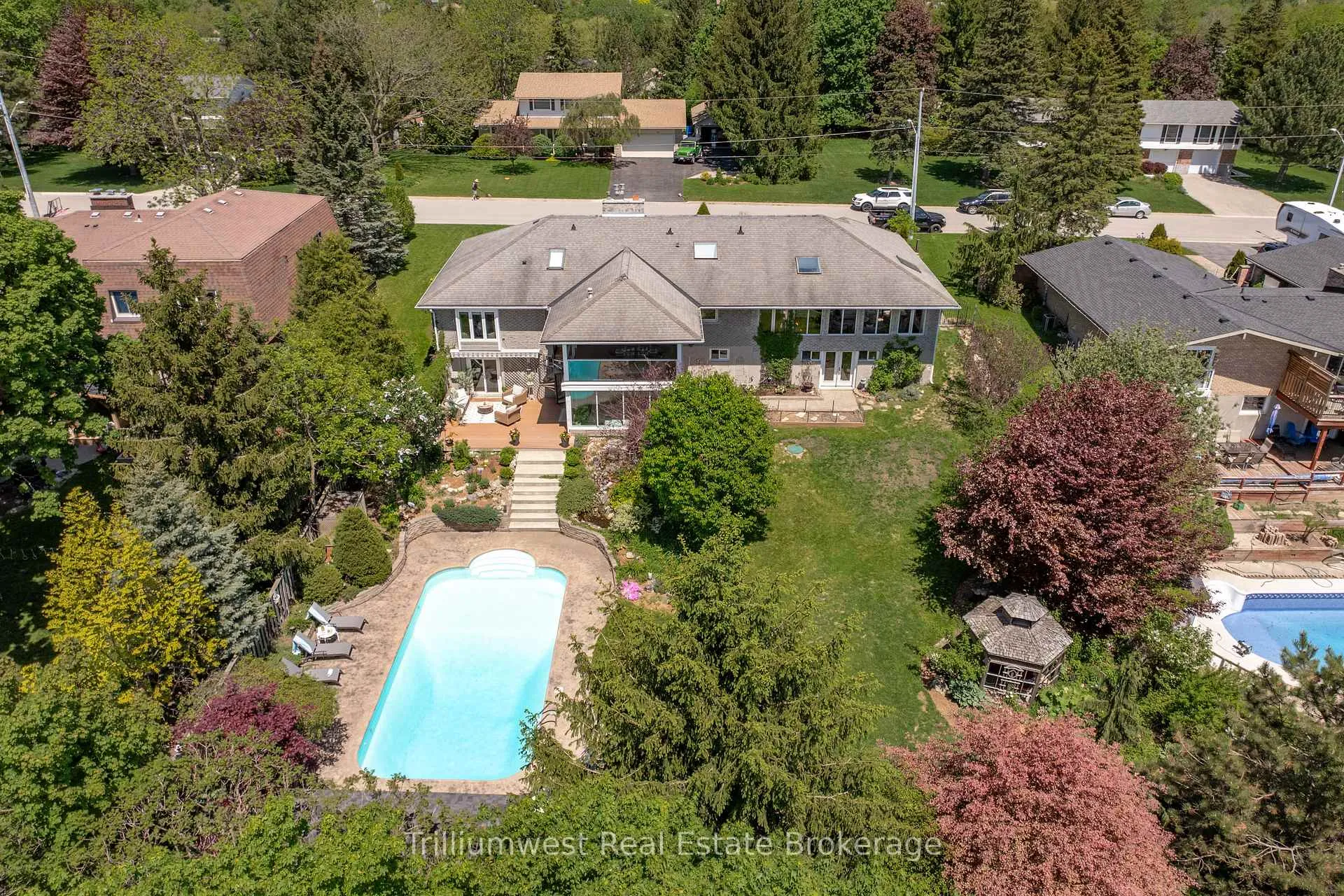Photo 43 of 37 Blue Forest Crescent, Guelph/Eramosa, Rural Guelph/Eramosa East — HOMEH