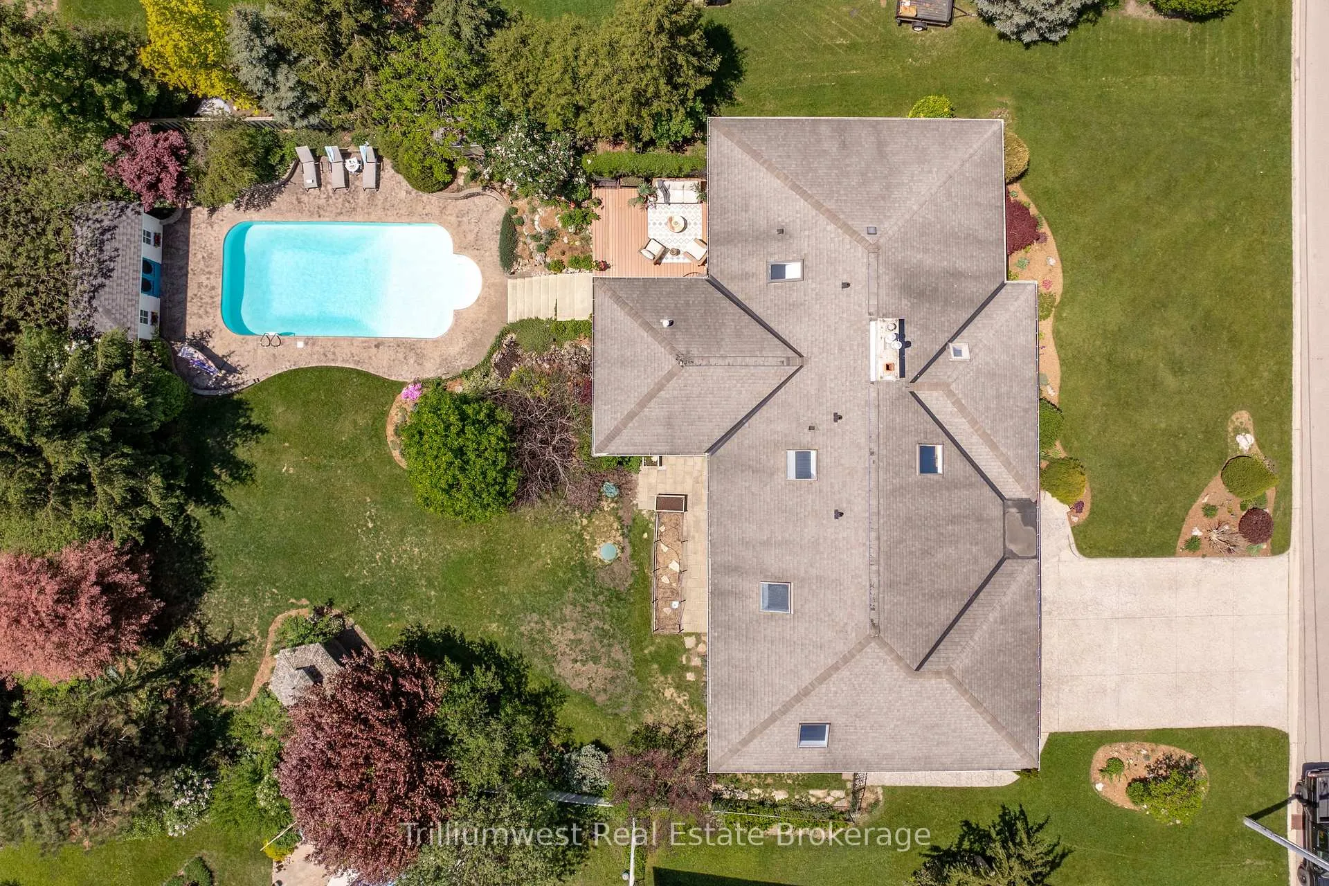 Photo 44 of 37 Blue Forest Crescent, Guelph/Eramosa, Rural Guelph/Eramosa East — HOMEH